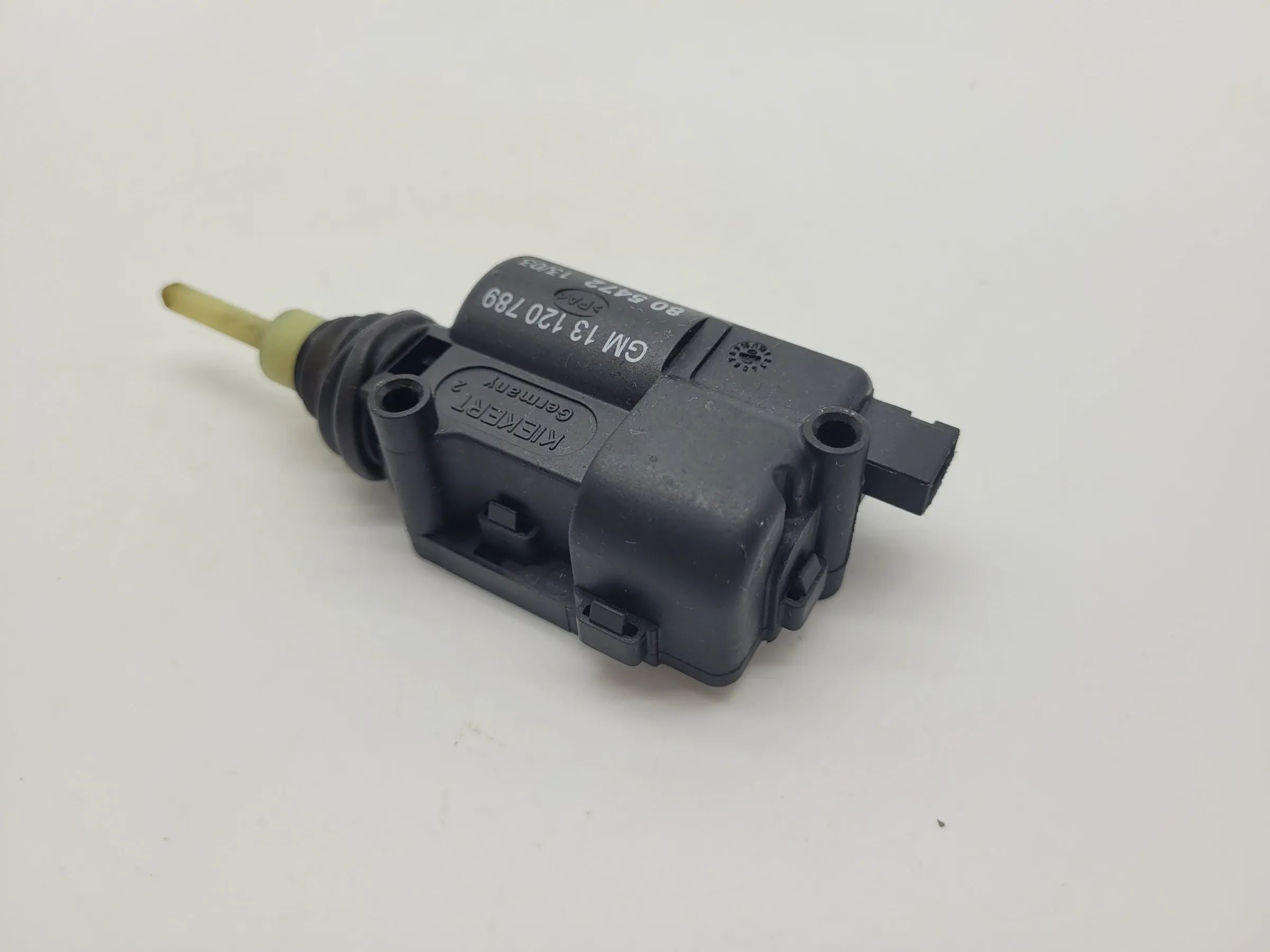 Original Opel Meriva A (X03) Stellmotor ZV Tanklappe 13120789