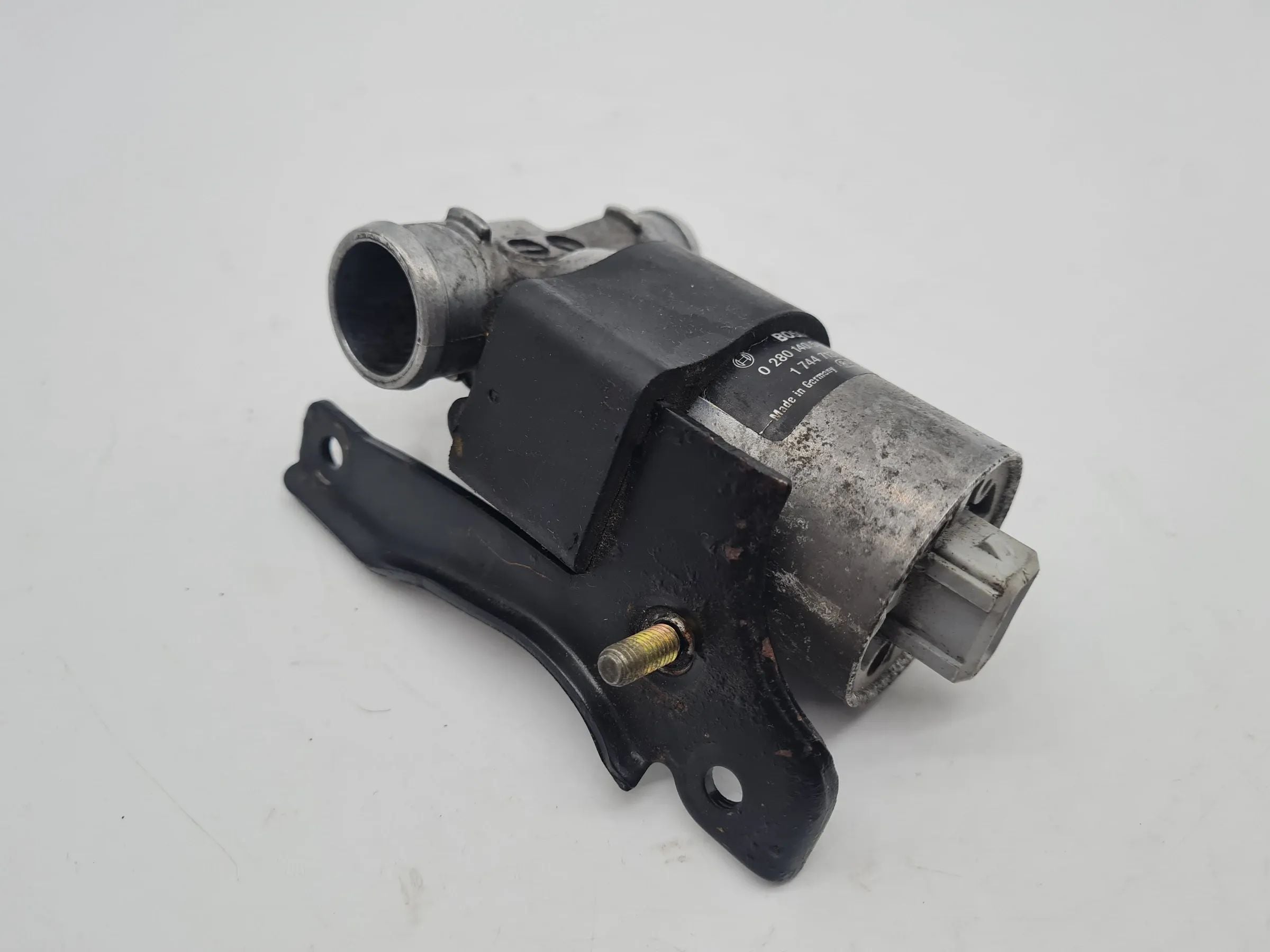 Original BMW 3er/5er (E46/E39/E38) Leerlaufregelventil Luftversorgung 1744713