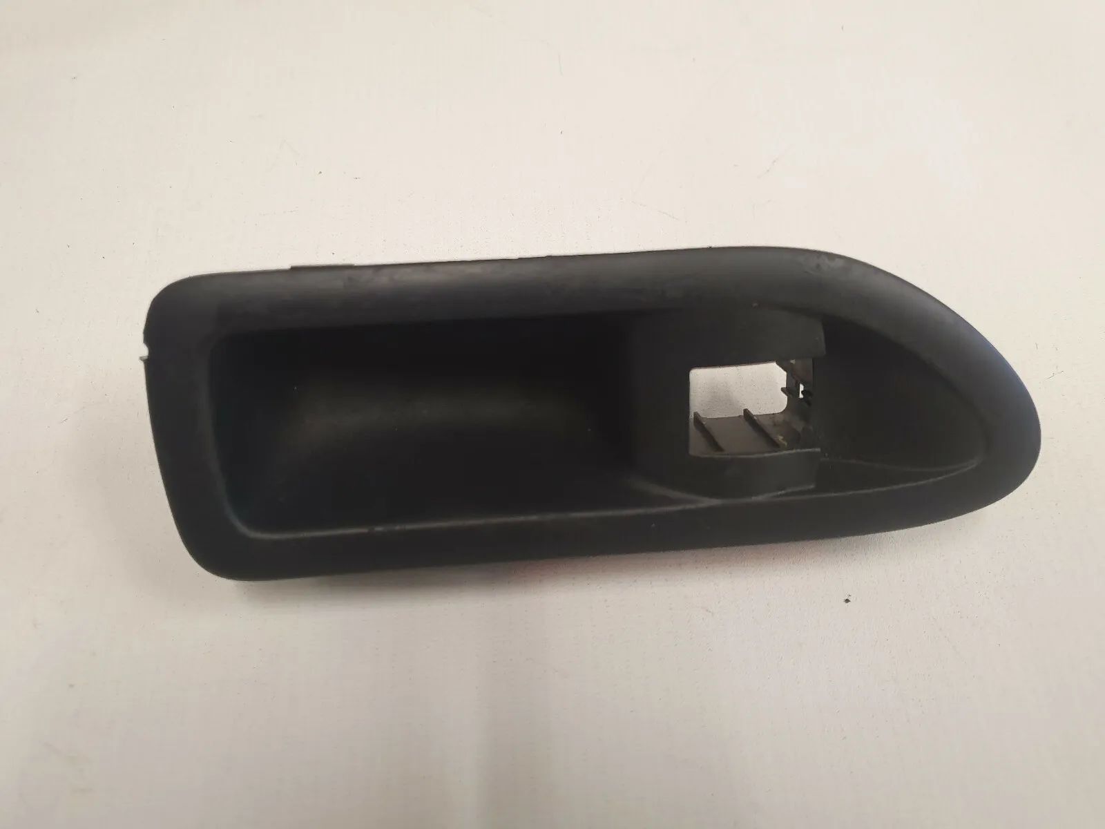 Interrupteur de lève-vitre arrière droit Renault Laguna II avec cadre 8200016014 K34
