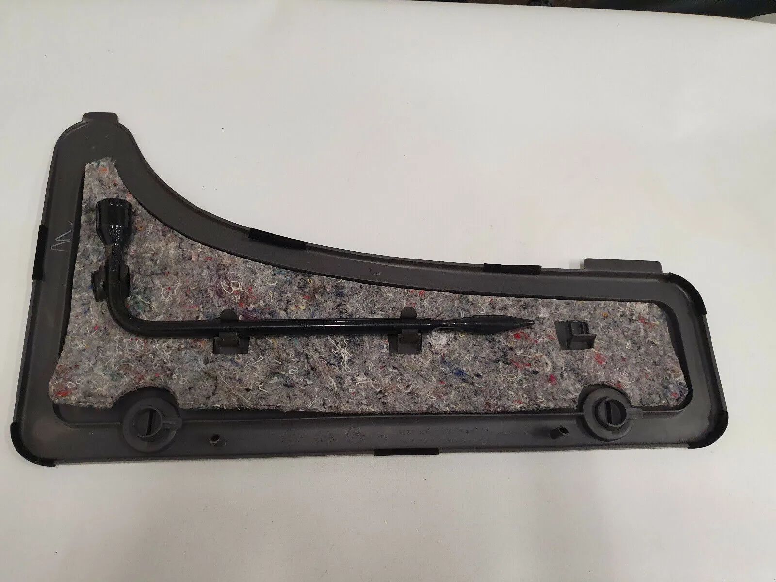 Ford Explorer U2 cover including wheel wrench left trunk F87B7845401A (K37 
