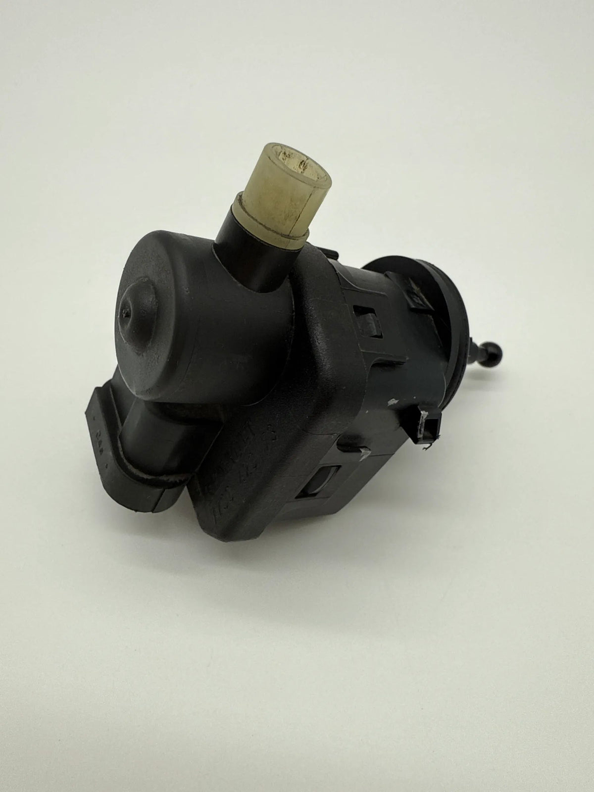 Регулировочный двигатель света LWR правый 7700420737 Рено Клио 1.5 dCi B