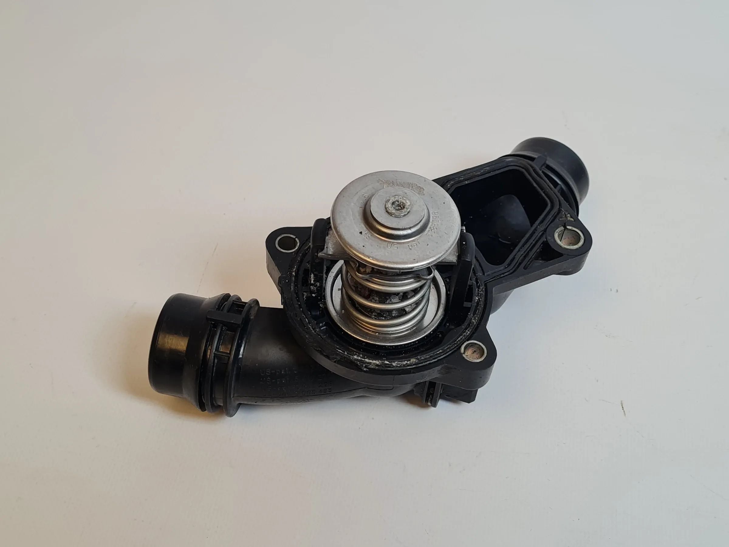 BMW Thermostat m. Gehäuse M52 M54 E38 E39 E46 E60 E61 E65 E66 Z3 Z4 X3 X5