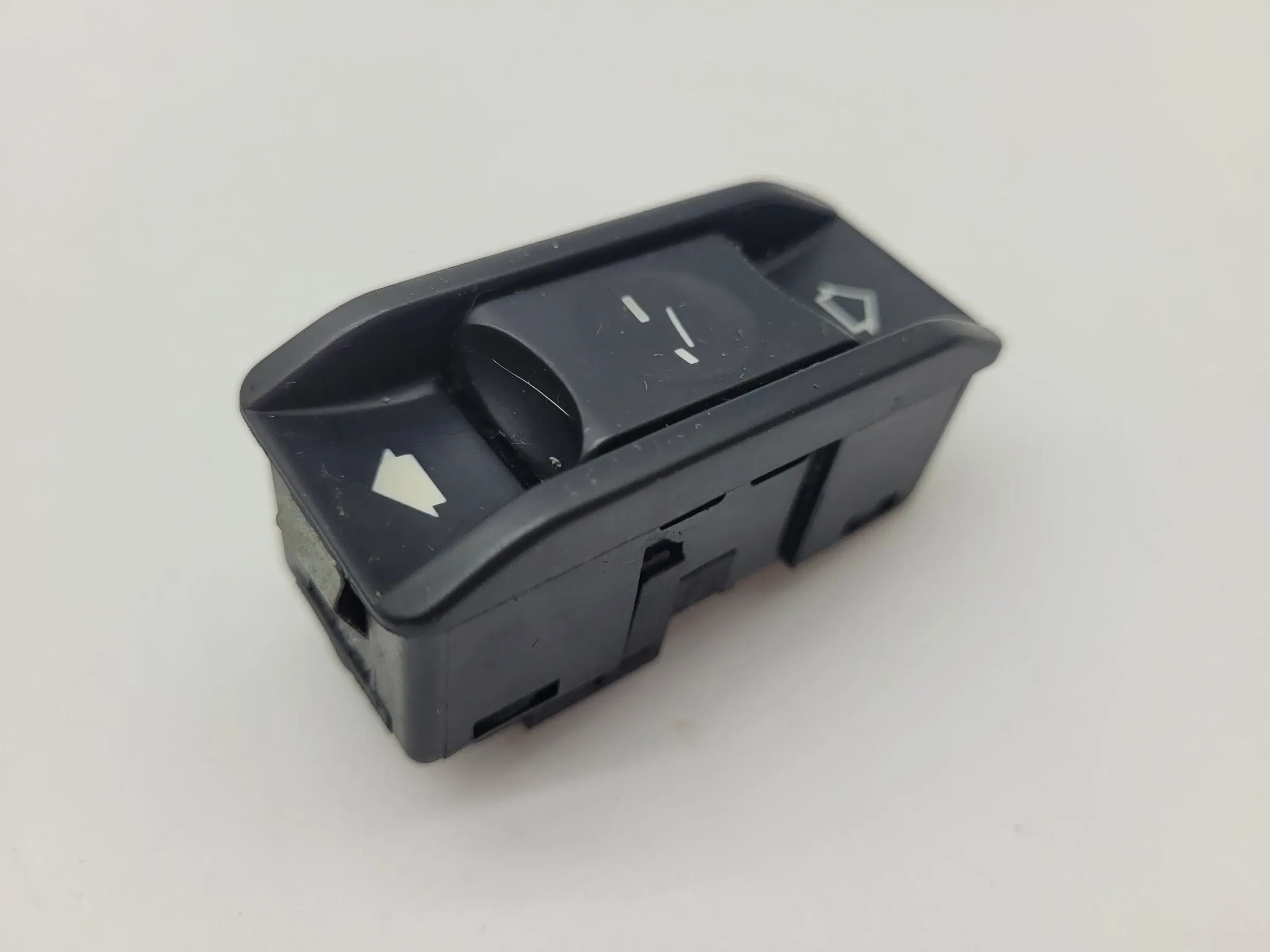 BMW 5er Touring E39 Schiebedach Schalter 61.31-8352182 (Original)