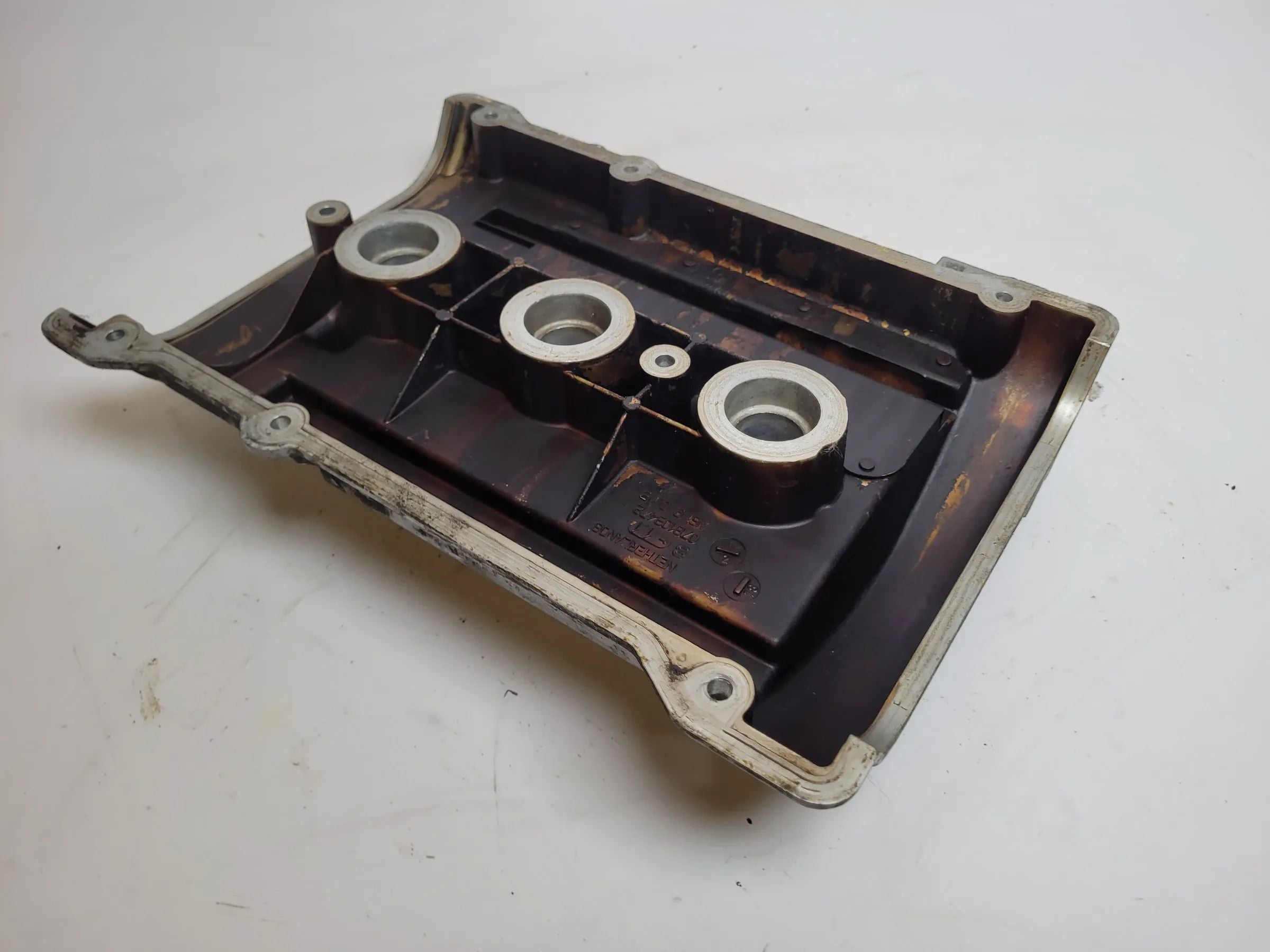 Audi A4/A6 4B/8D 2.4, 121KW Zylinderkopfhaube / Ventildeckel 078103472L Original
