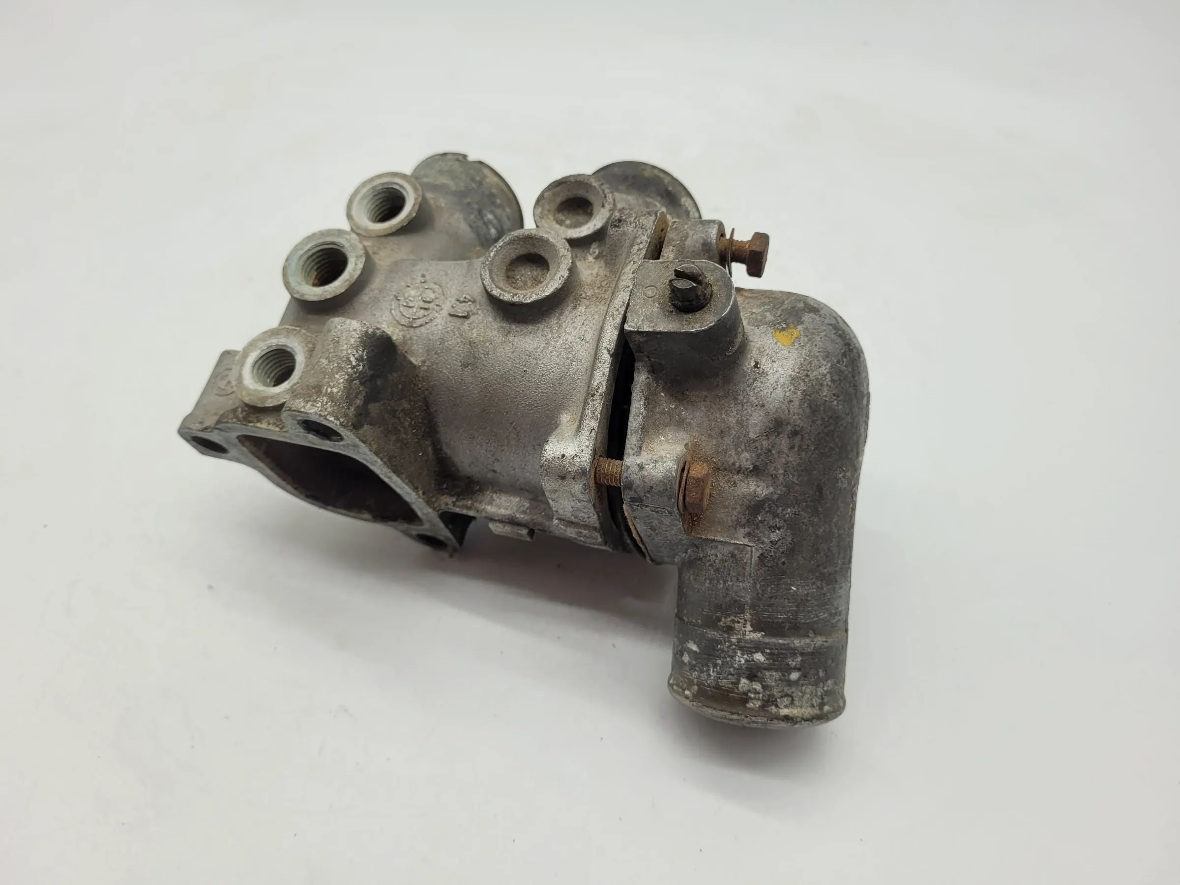 BMW 5er E28 E34 6er E24 7er E23E32 Thermostatgehäuse Thermostat 1710959 1250351