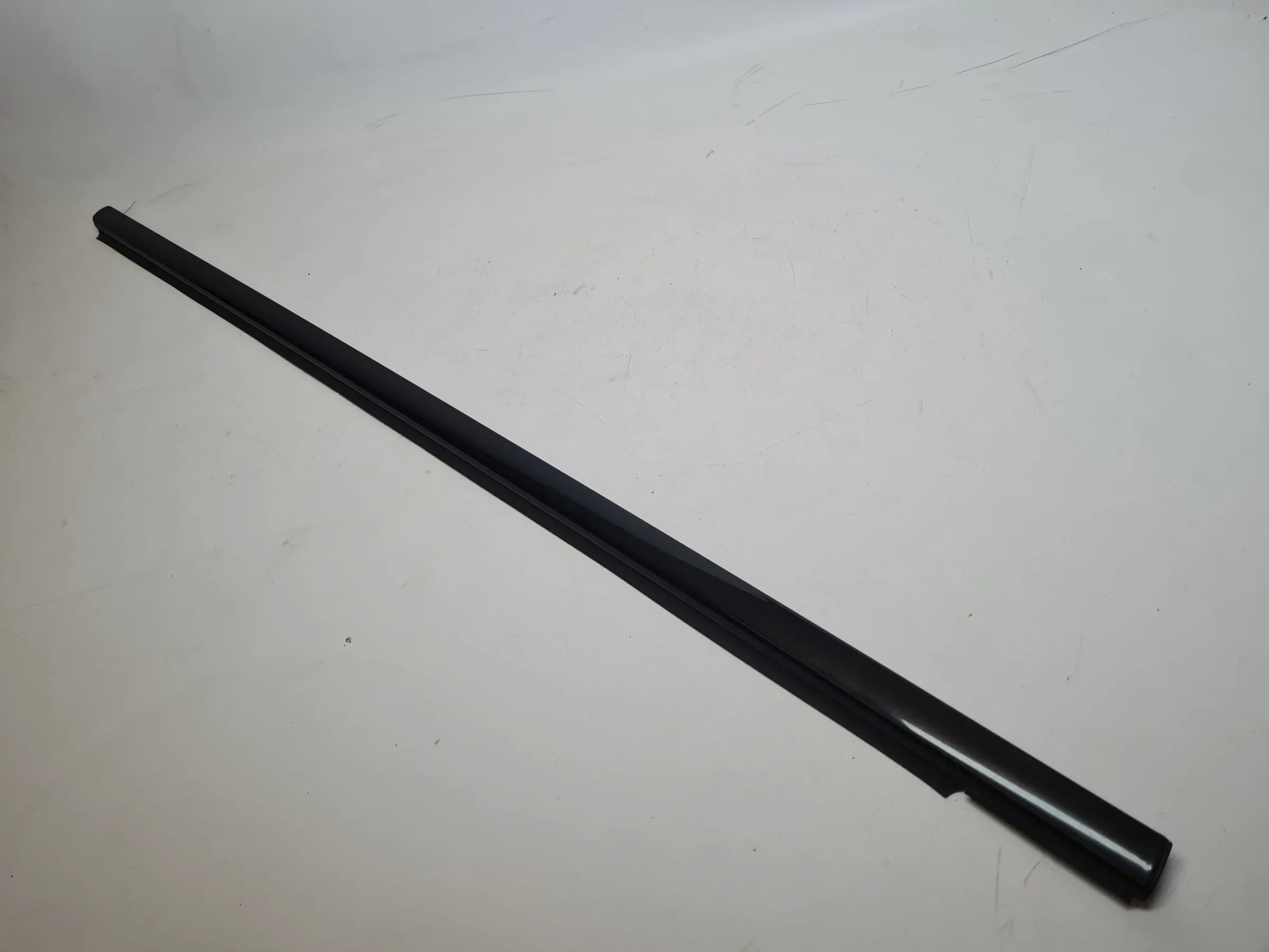 Original Mercedes C-Klasse (CL203) Einstiegsleiste Rechts Schwarz A2036903280