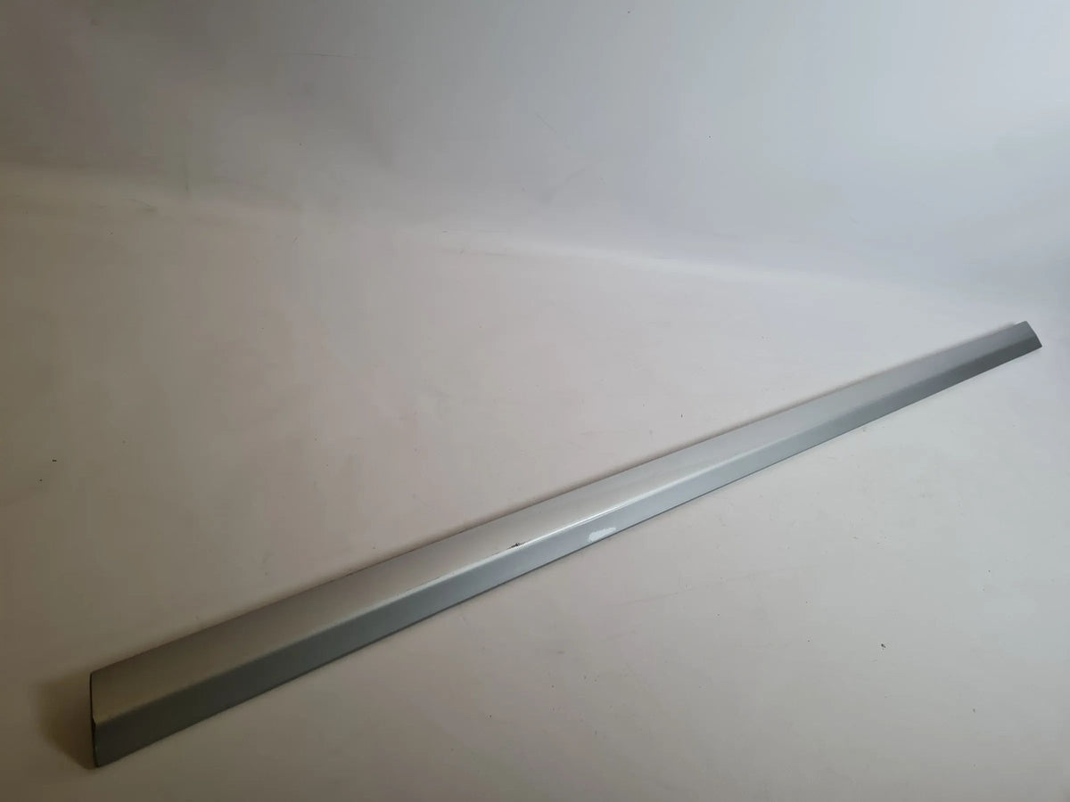Original Mercedes C-Klasse (CL203) Dekor-/Zierleiste Links Silber A2036903562
