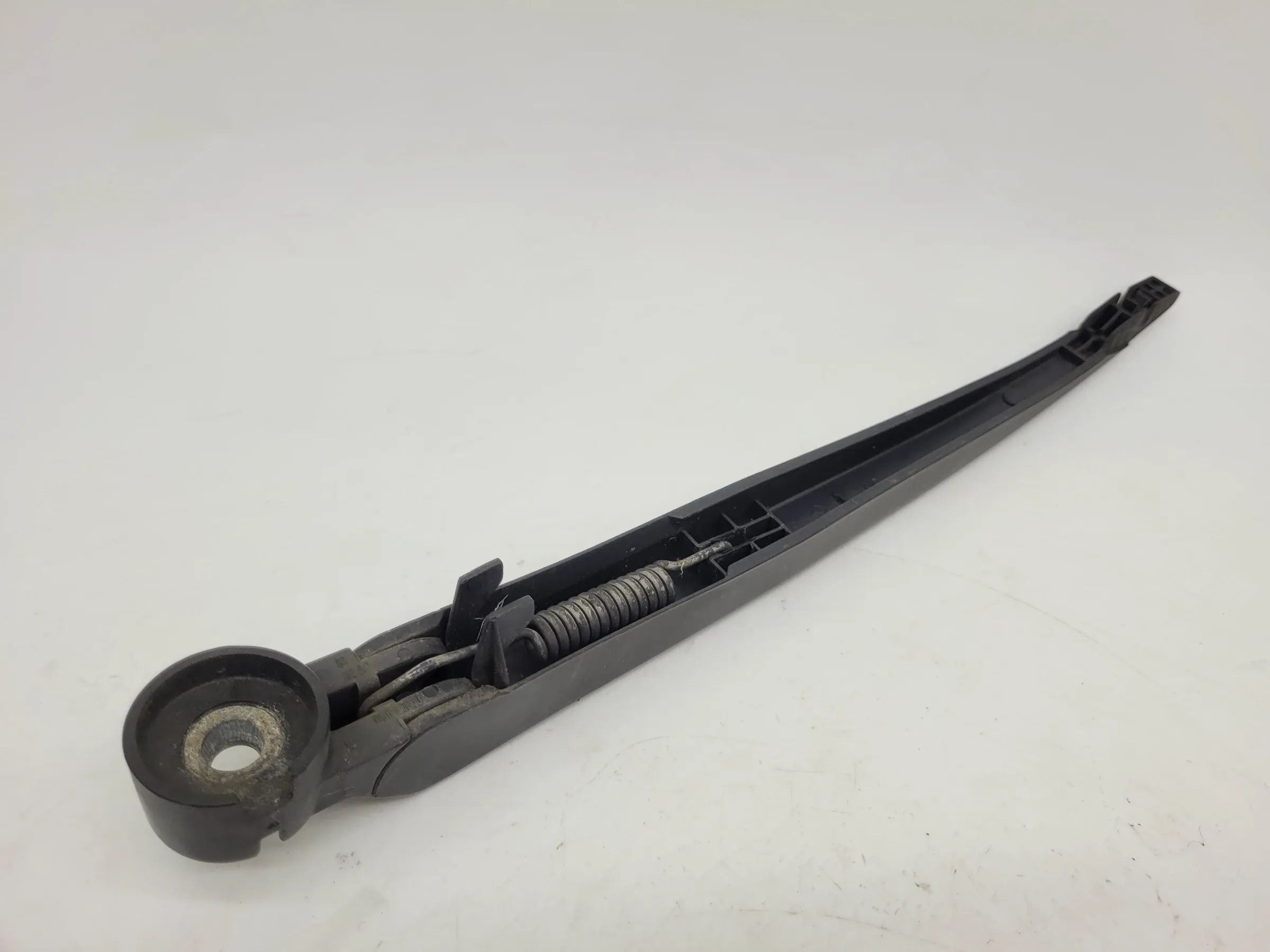 BMW 5er Touring E39 Wischerarm Heckscheibe 8221453 (Original)