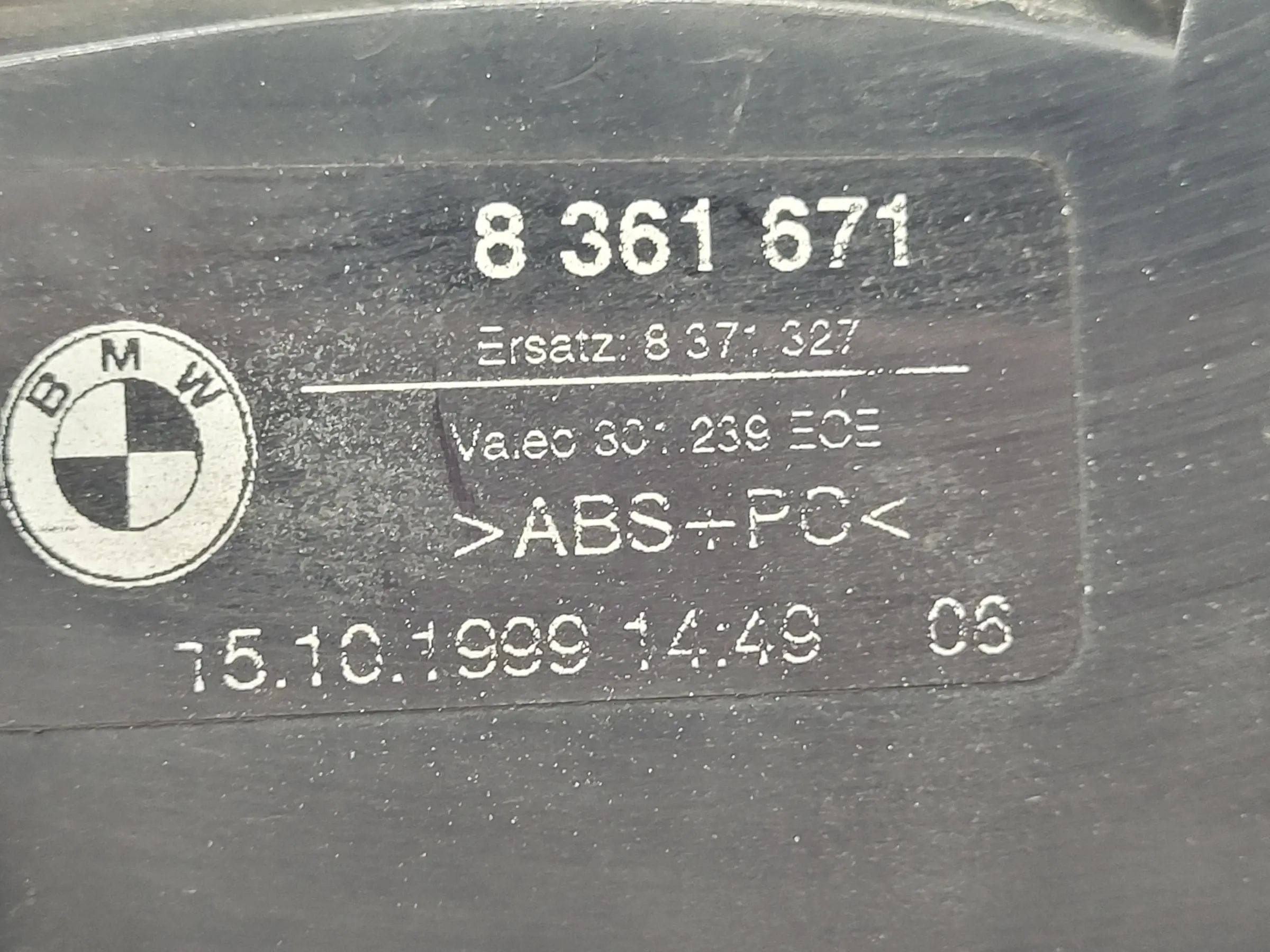BMW 5er E39 Rücklicht/Rückleuchte Links 63.21-8371327 (Original)