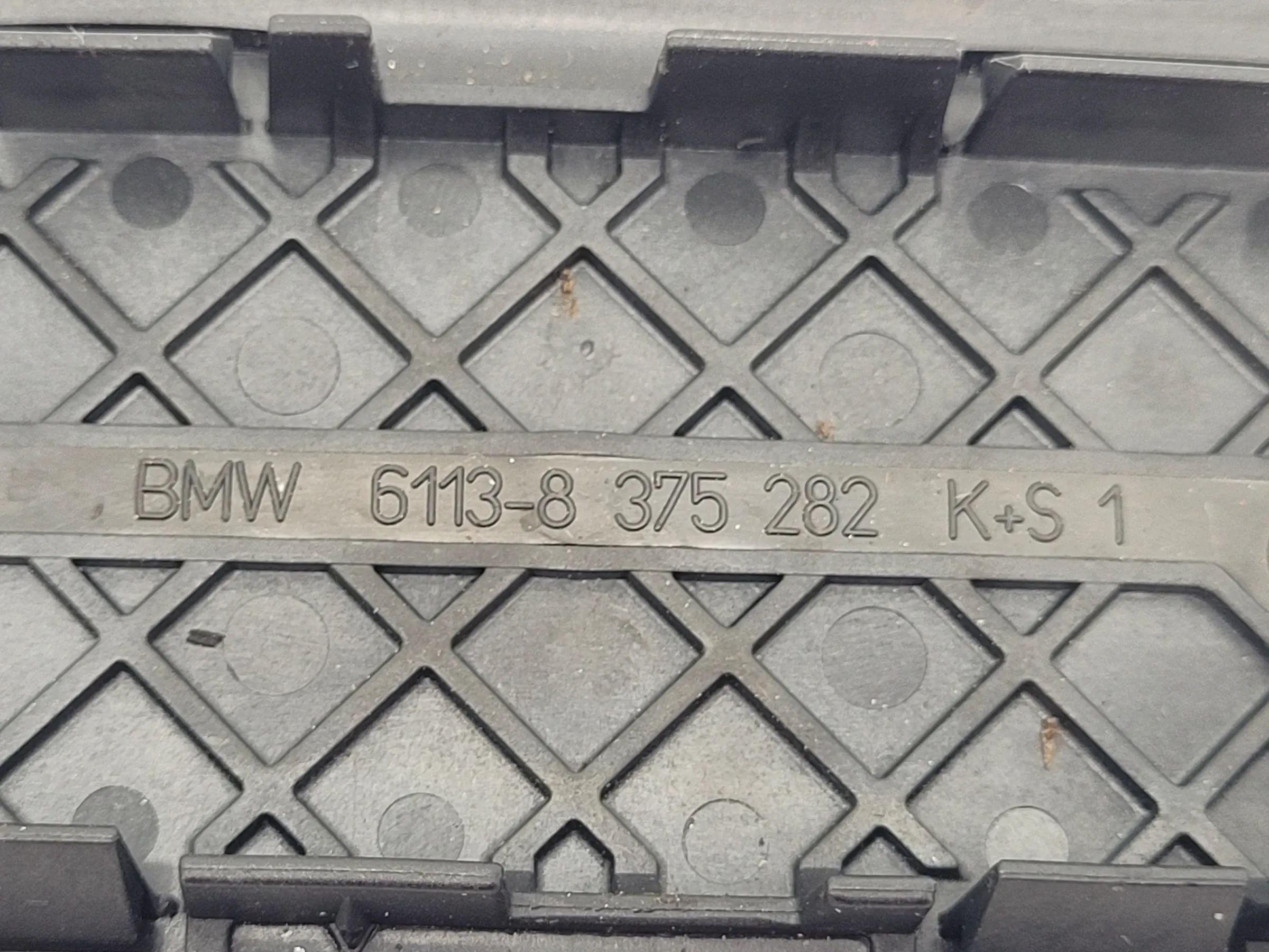 BMW 5er Touring E39 Kofferraum Heckklappe Blende 61.13-8375282 (Original)