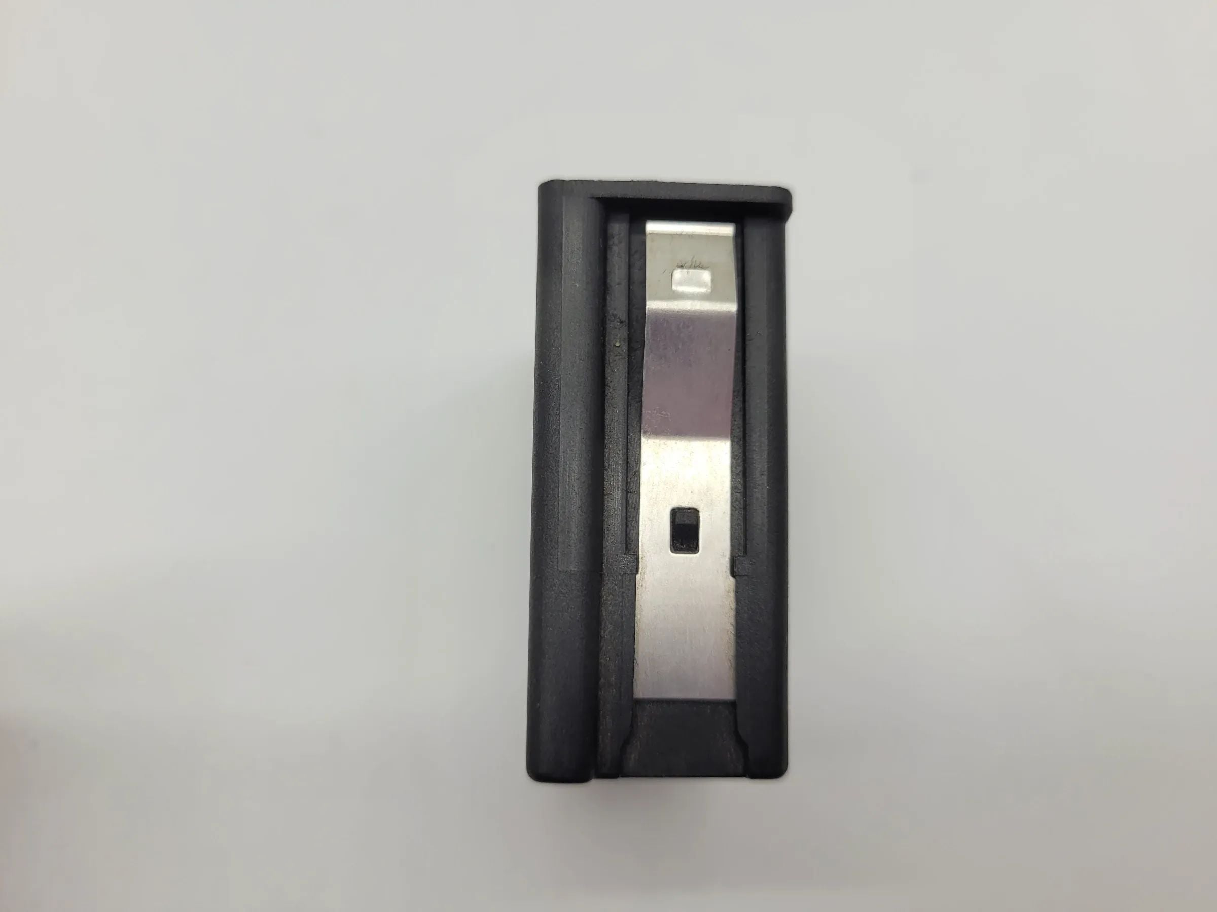 BMW 5er Touring E39 Handschuhfach Lampe Ladegerät Socke 61.13-8352336 Original