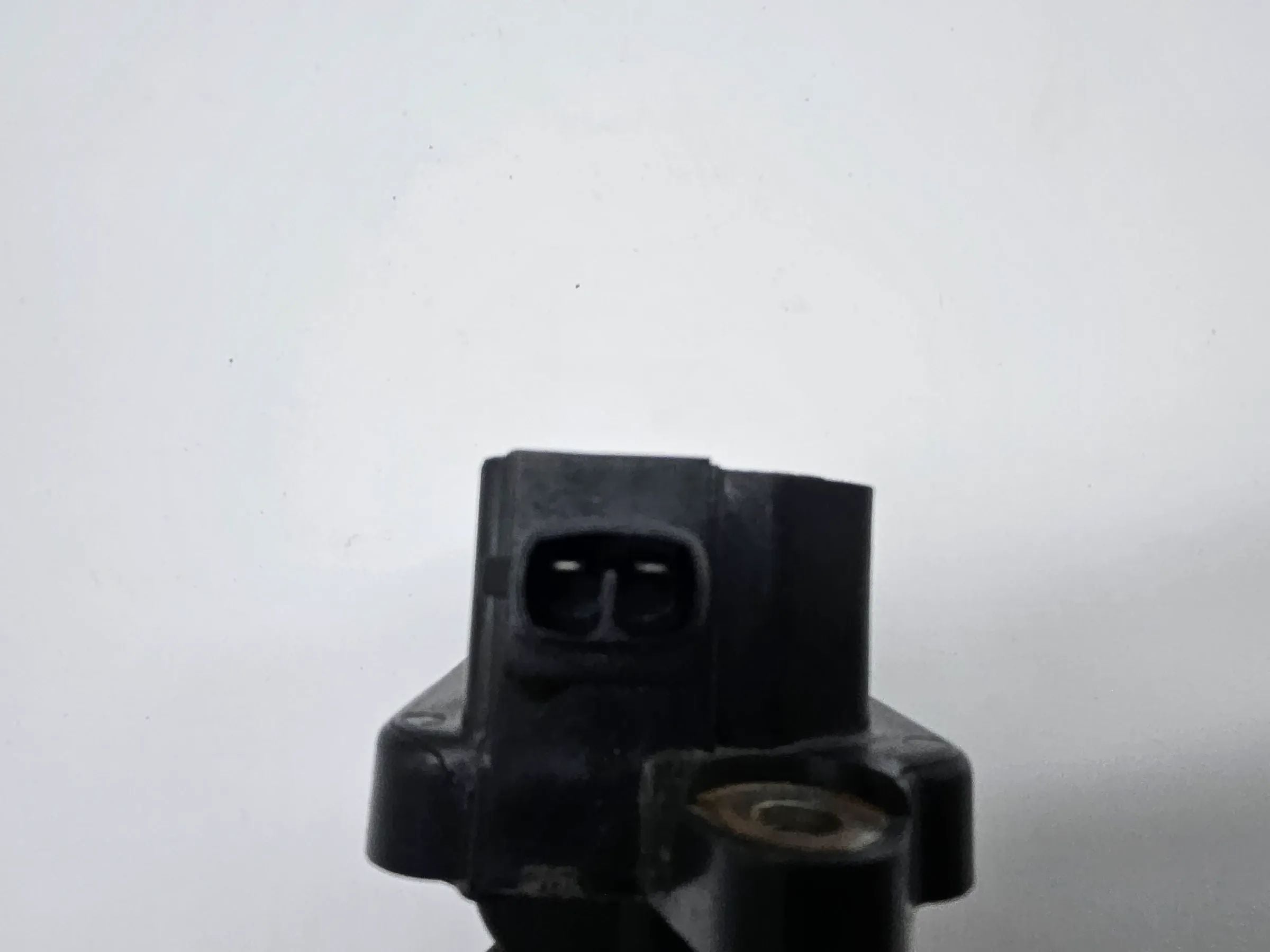 Oryginalna cewka zapłonowa KIA Shuma 1.5 Zündmodul POONG SUNG OK2A318100A