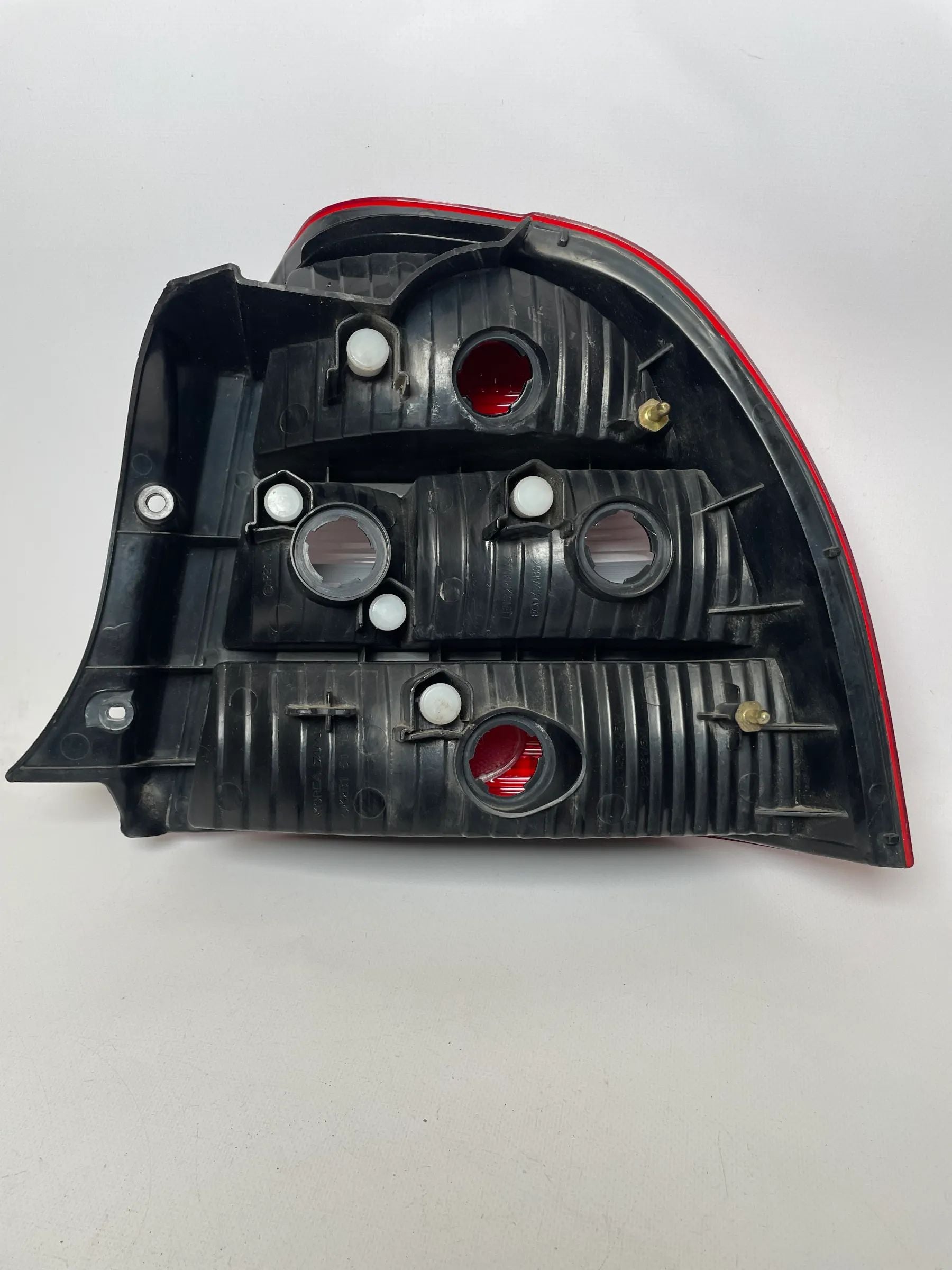 Original Kia Shuma (FB) Rückleuchte Rechts Hinten OK2B151140