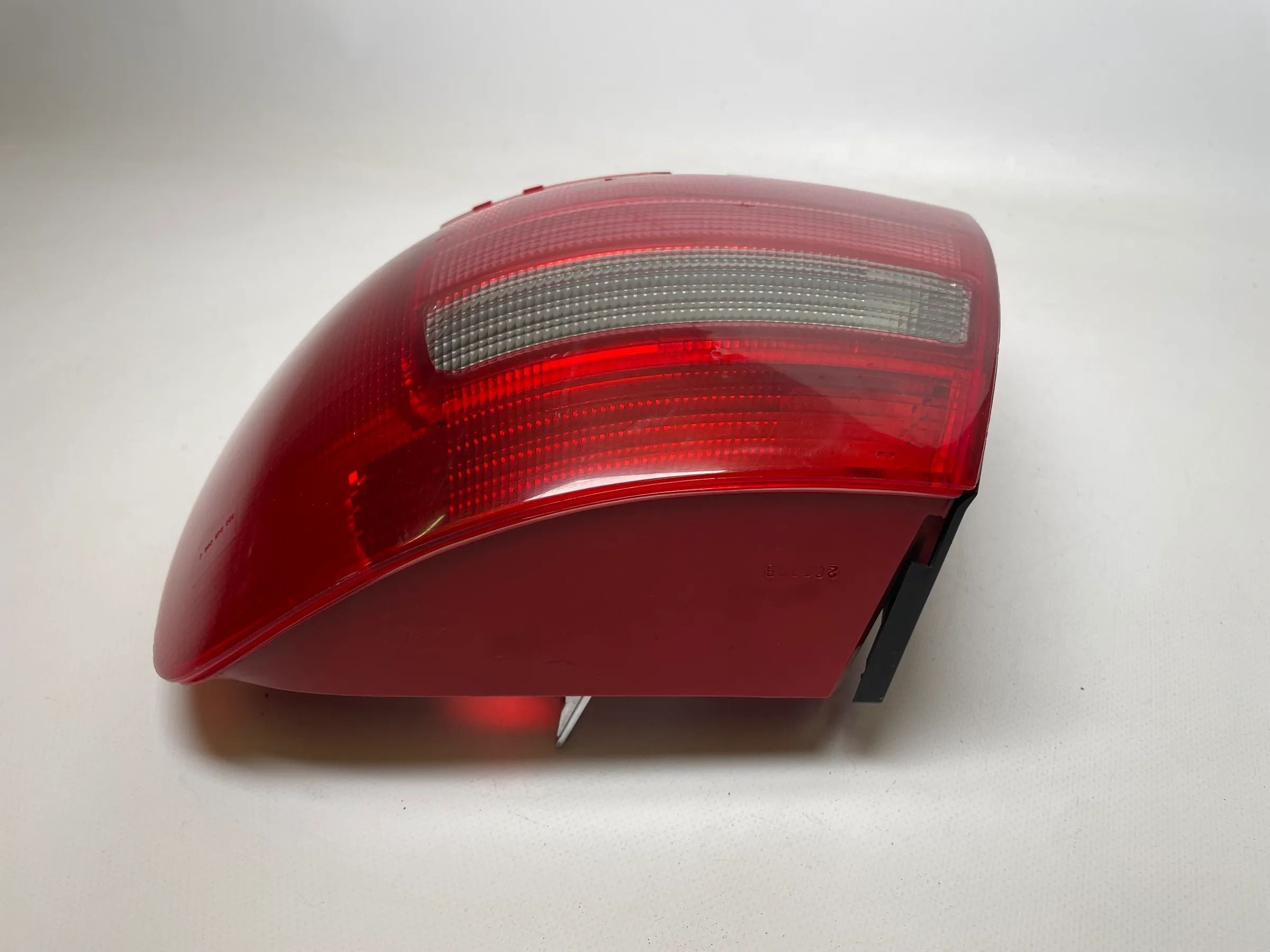 Original Audi A4 (8D2) Rückleuchte Rechts hinten 8D0945112C