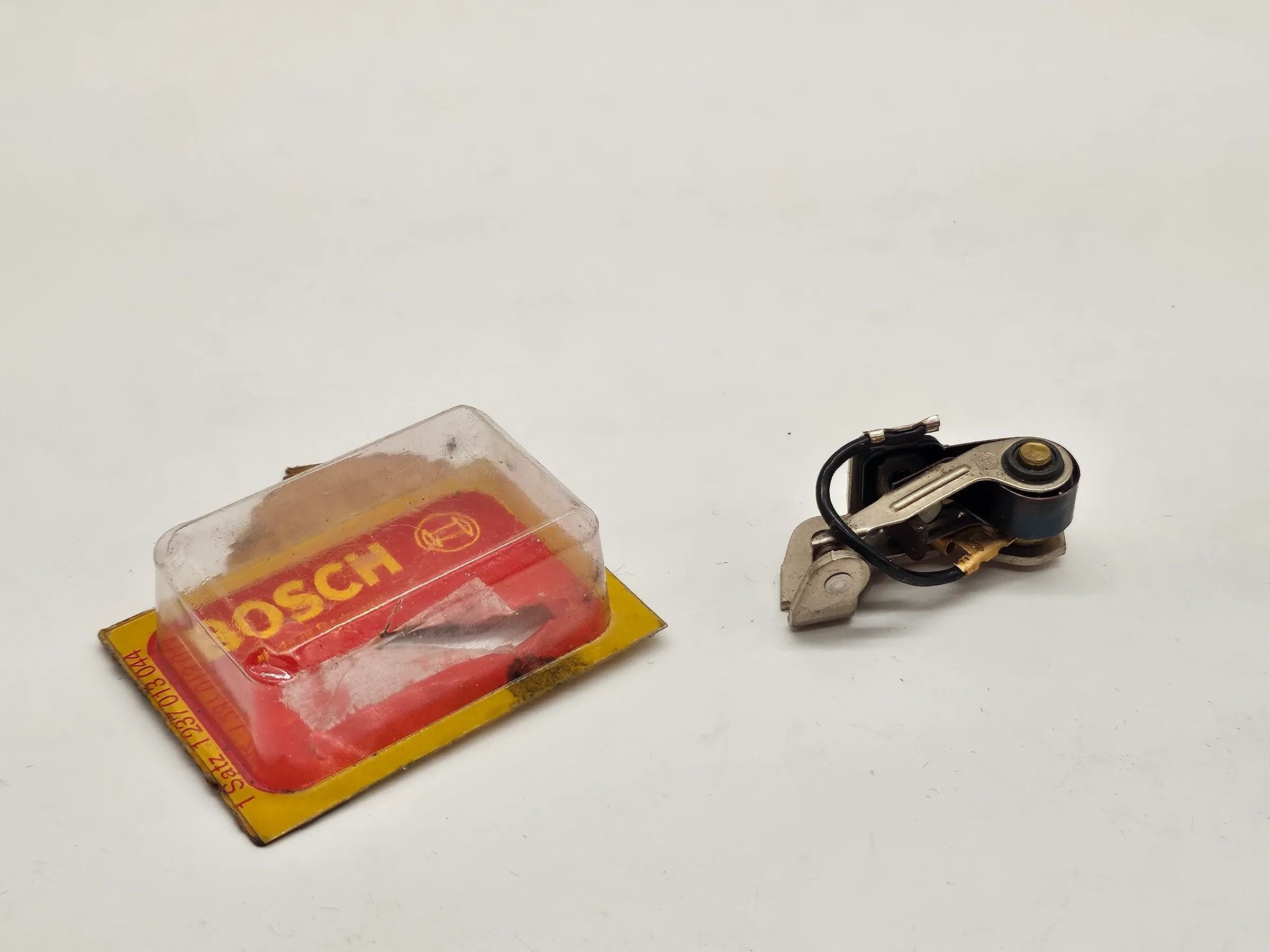 Conjunto de Contactos BOSCH Original Distribuidor de Ignição para OPEL FORD ALFA ROMEO 1 237 013 044