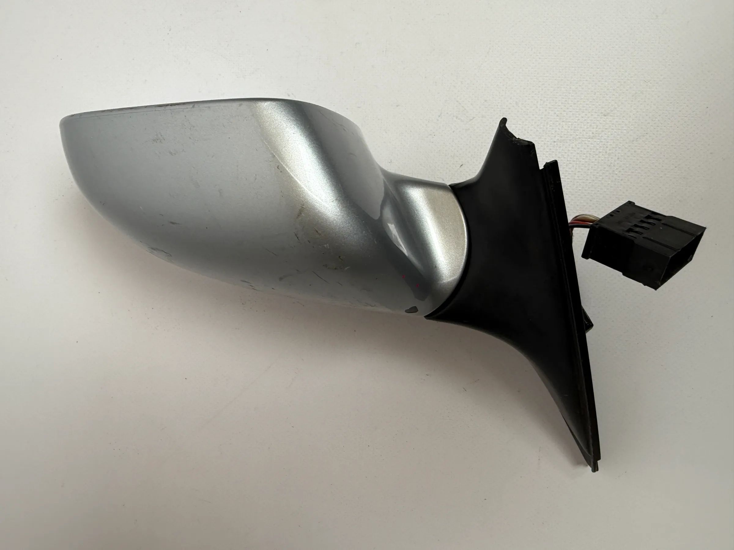 Specchietto retrovisore esterno originale Audi A6 (4B2/4B4) elettrico destro argento 012319