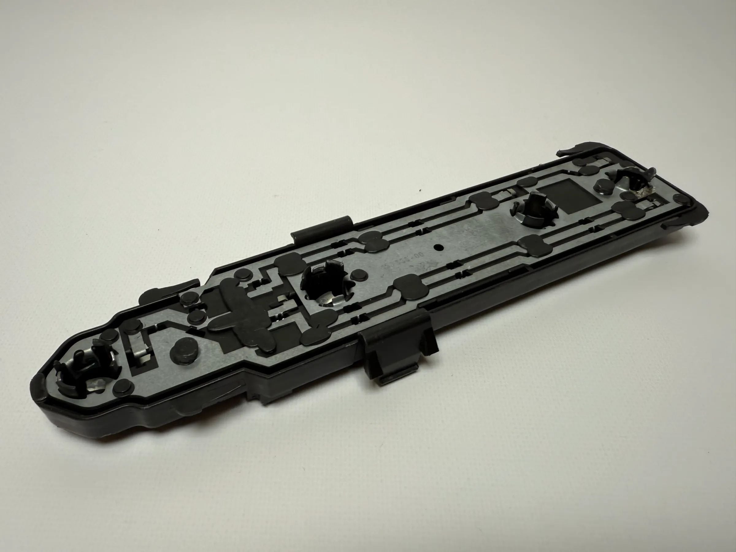 อะไหล่แท้ Mercedes-Benz C 220 T 153 559-00 ขายึดไฟท้าย ซ้าย/ขวา