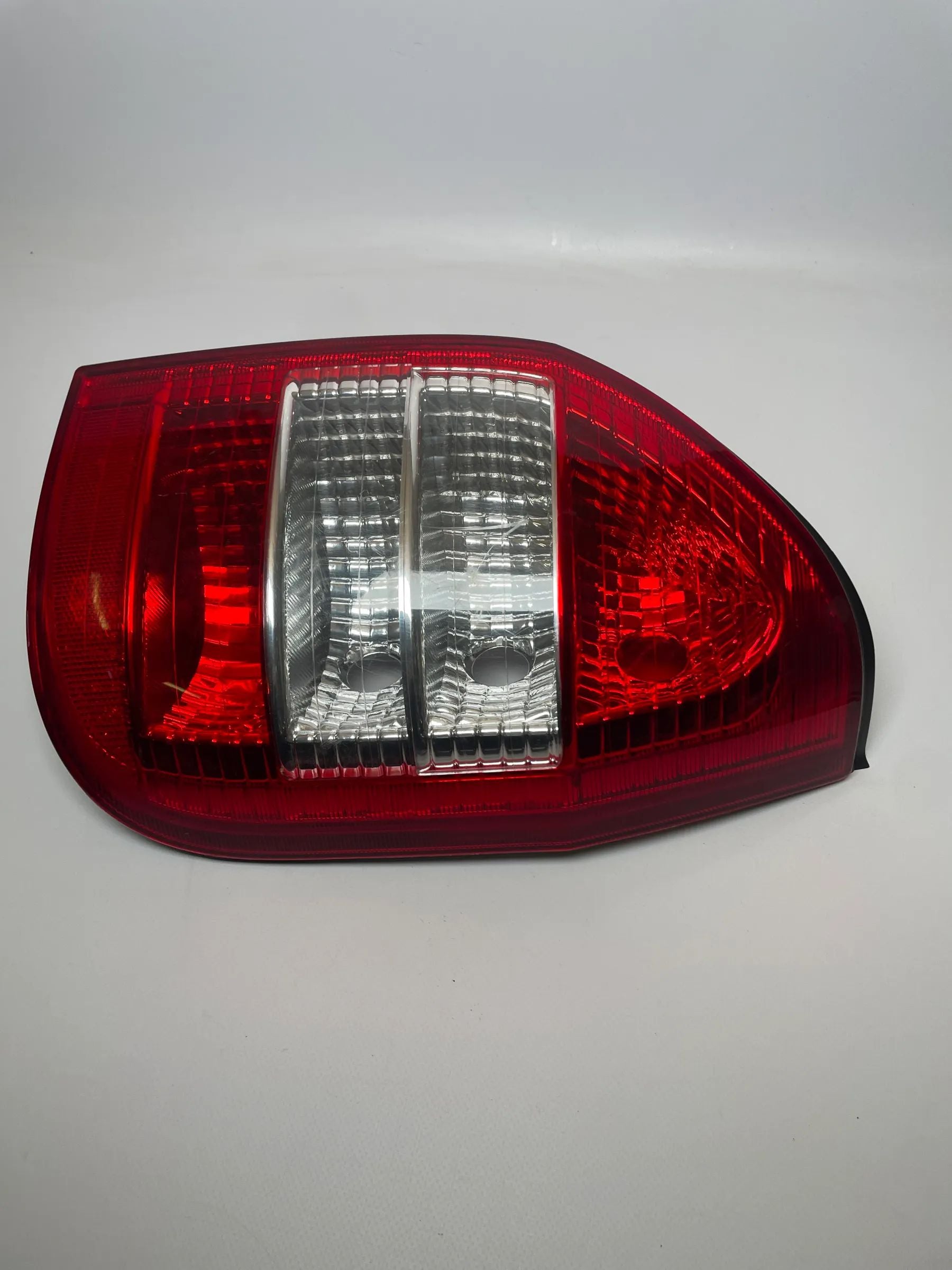 Original Opel Zafira T98 Rück- & Bremsleuchte Rechts Hinten 62281