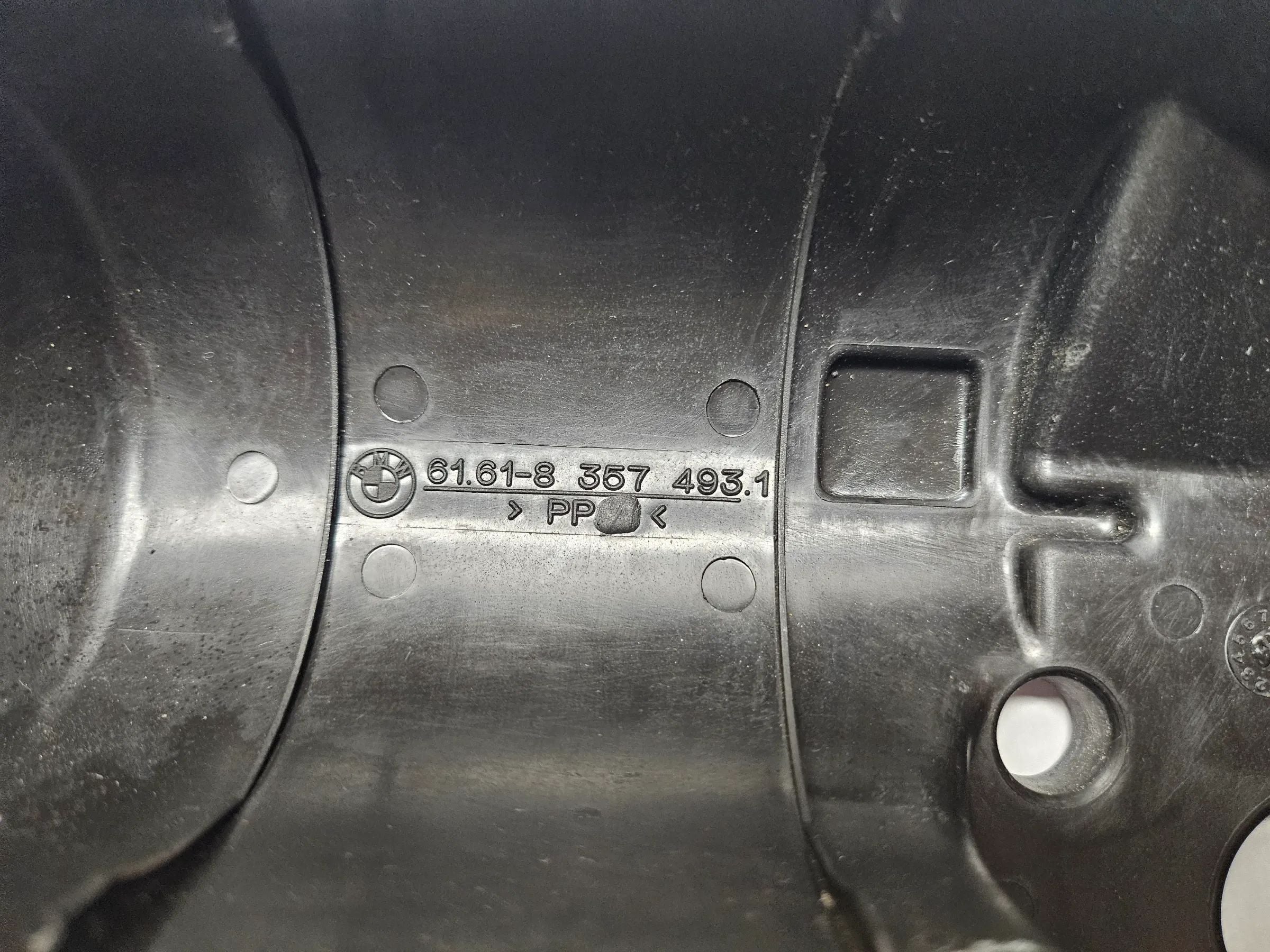 Oryginalny silnik wycieraczek BMW E36 - silnik wycieraczek obudowa 8357493