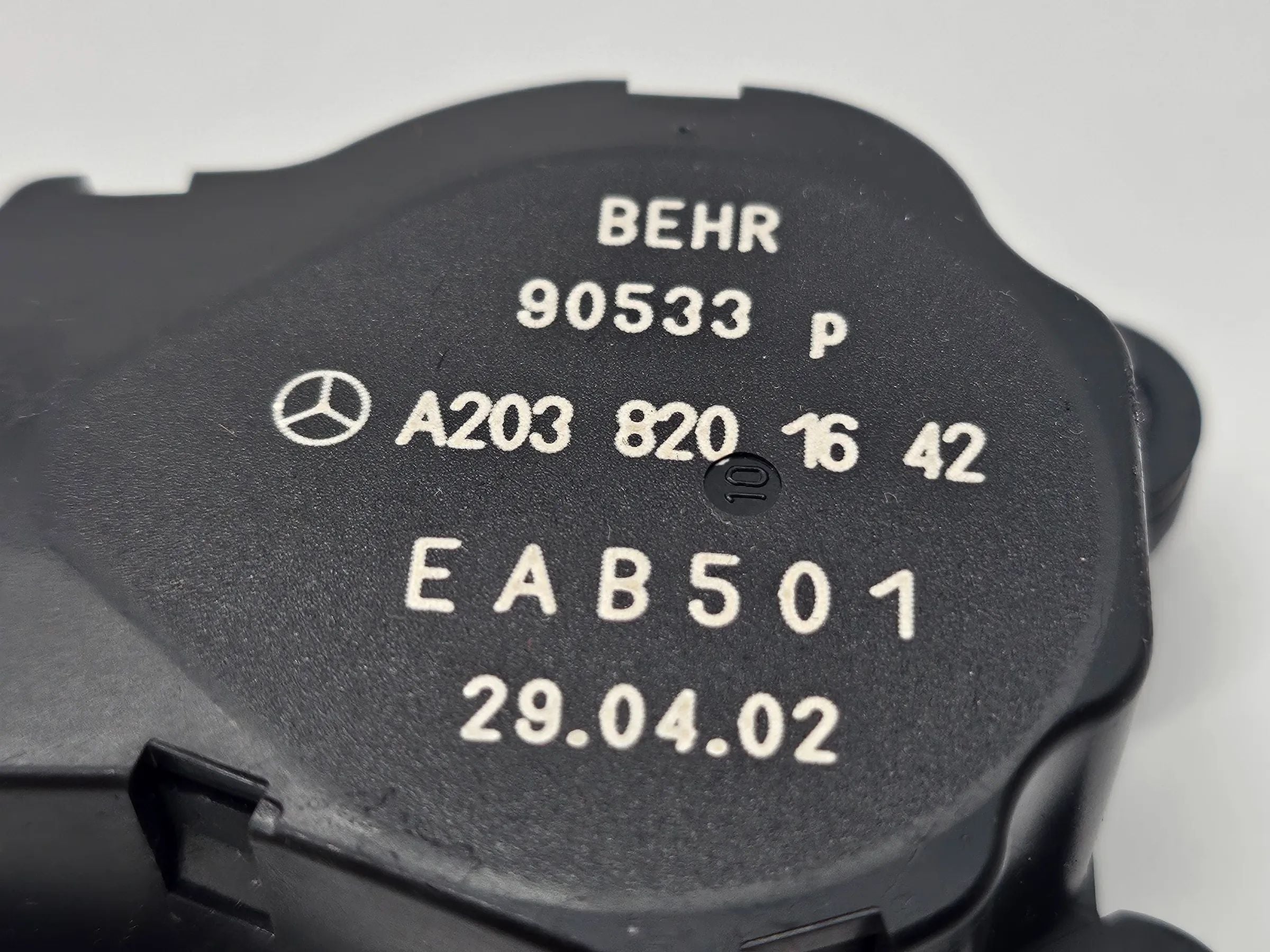 Original Mercedes Benz W203 CL 203 Stellmotor Heizung Klima A2038201642