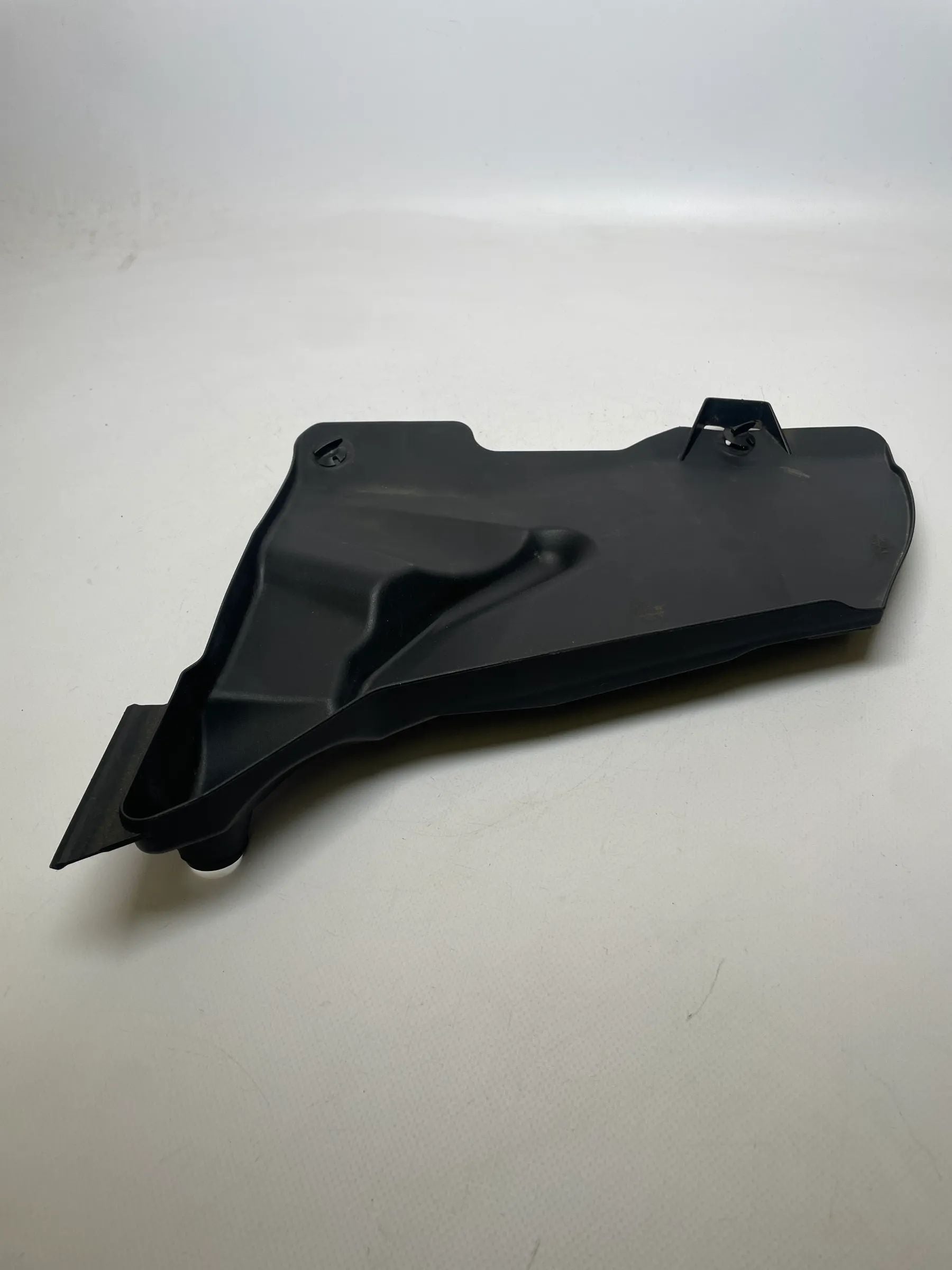 Original Mercedes C-Klasse W203 Verkleidung Luftkanal 2038301513