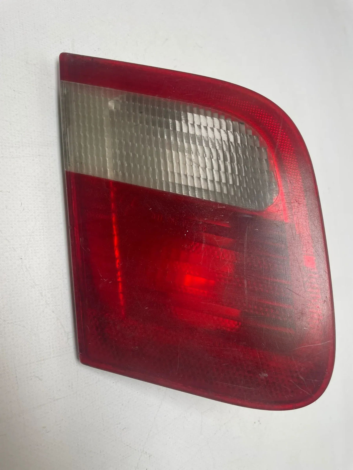 BMW 3er Limousine (E46) Rückleuchte Links Hinten 8364923