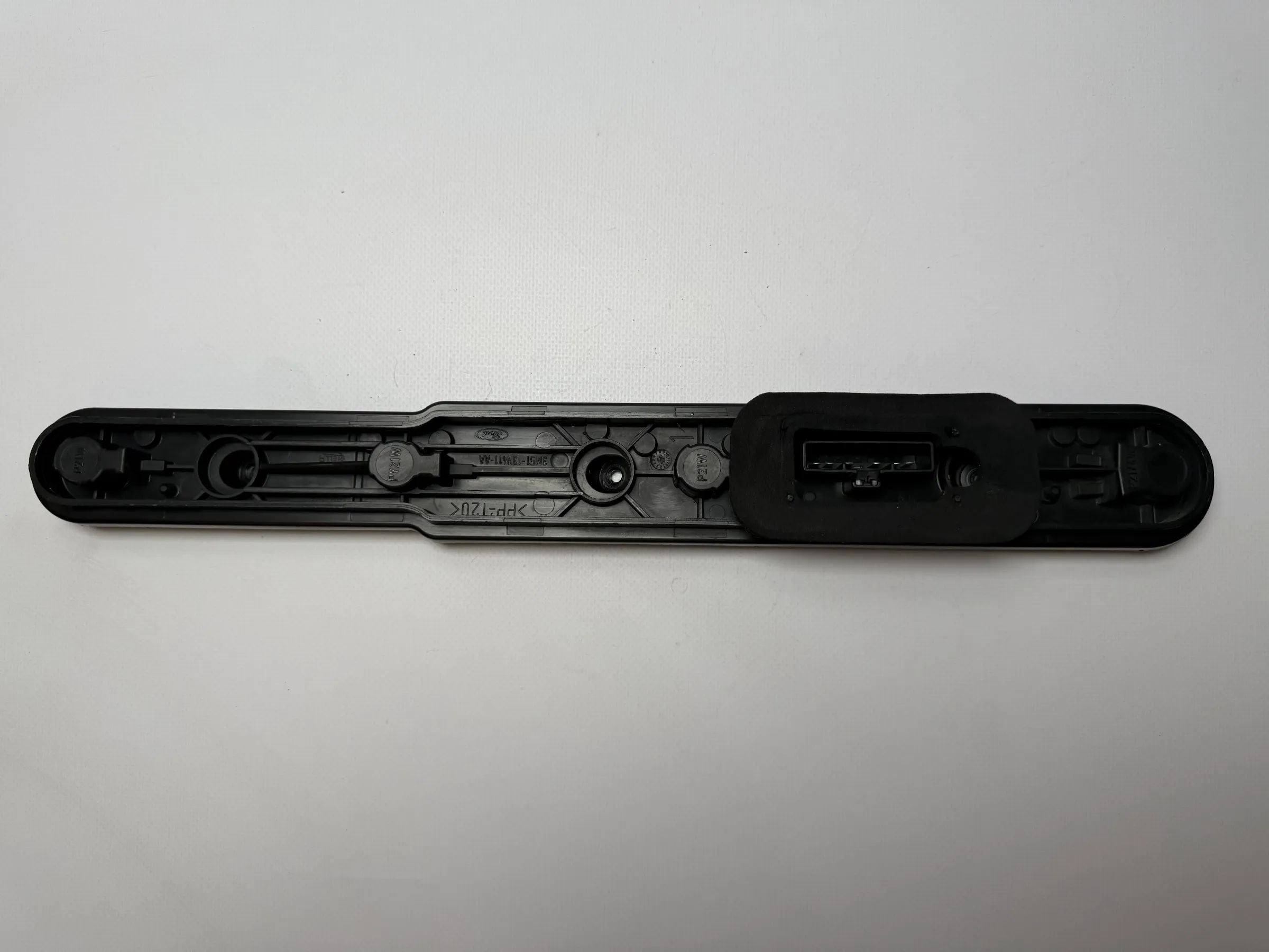 Original Ford Focus C-MAX lamp holder rear light L/R 3M51-13N411-AA / 158 952 