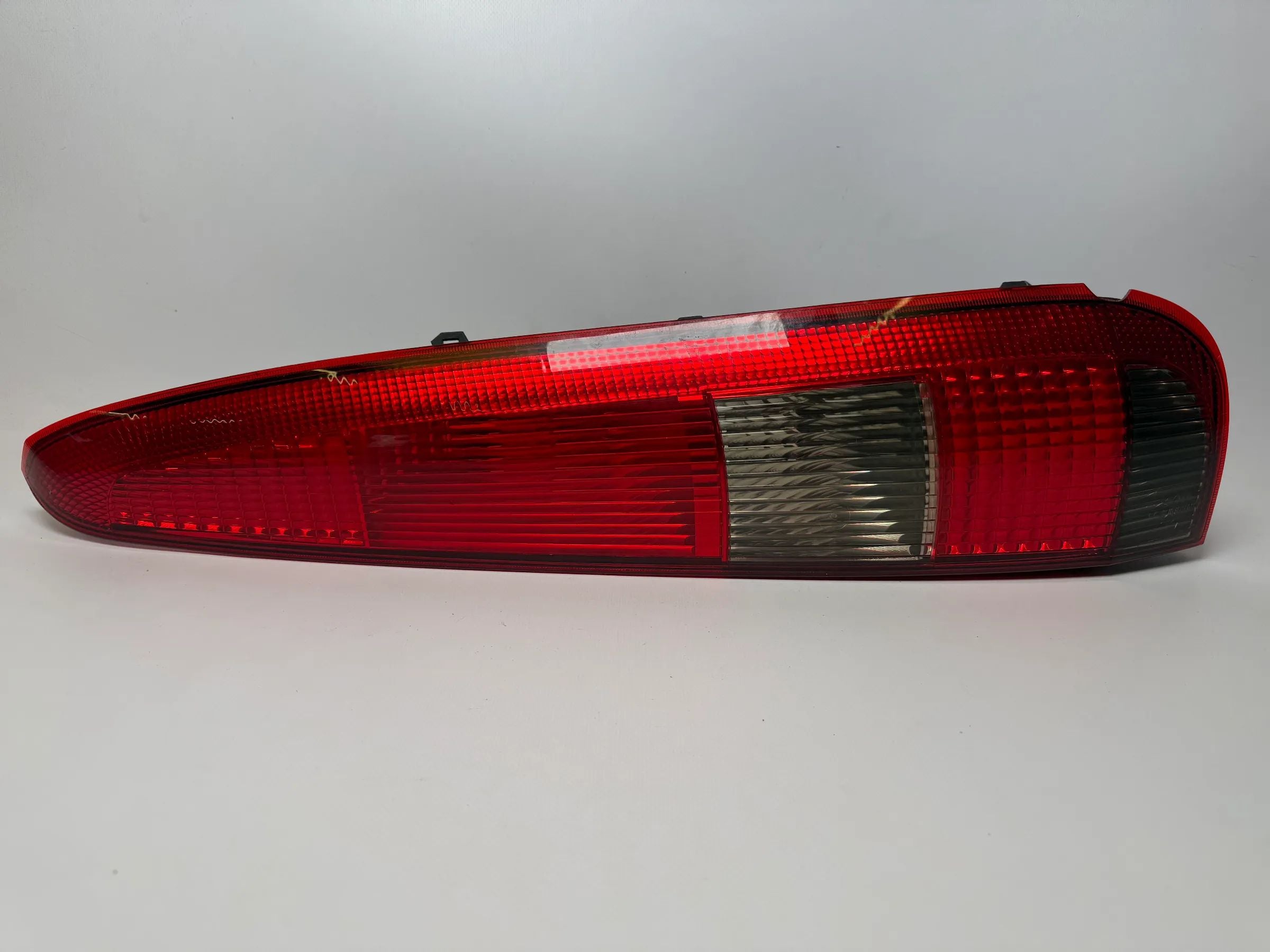 Originele Ford Fusion (JU) achterlicht achterlamp rechts 2N11-13A602-B / 2685734