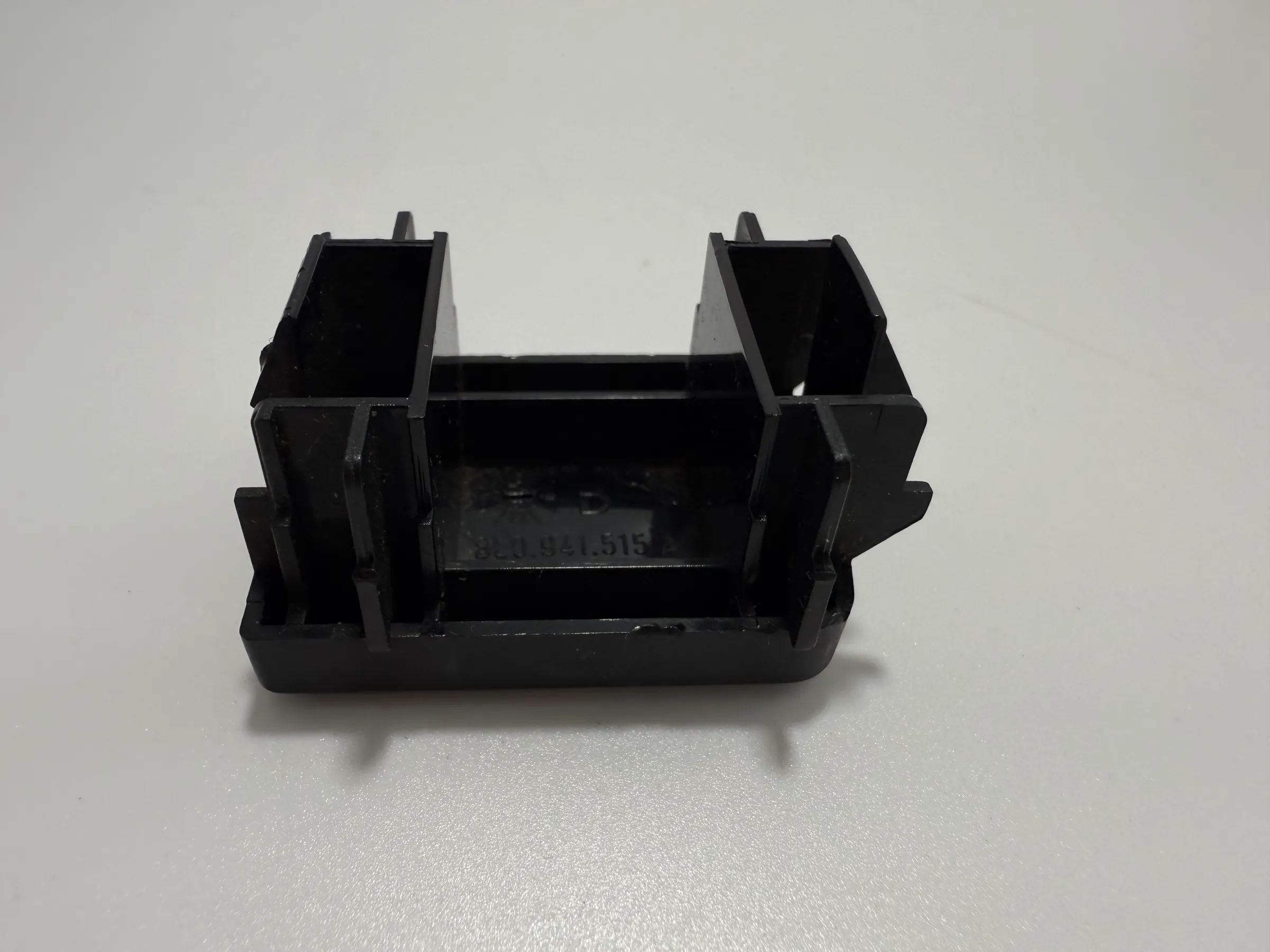 Oryginalna Audi A3 8L Ramka Przełącznika Przycisku Zakrywkowego Dummy 8L0941515A
