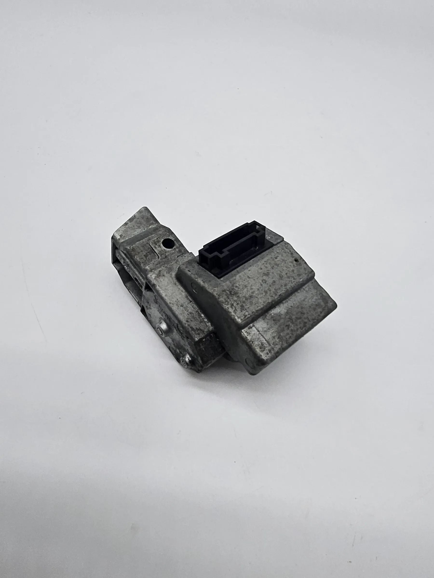 ORIGINALNE MERCEDES BENZ CLK (C208) 320 Sterownik Blokady Kierownicy A2084620330