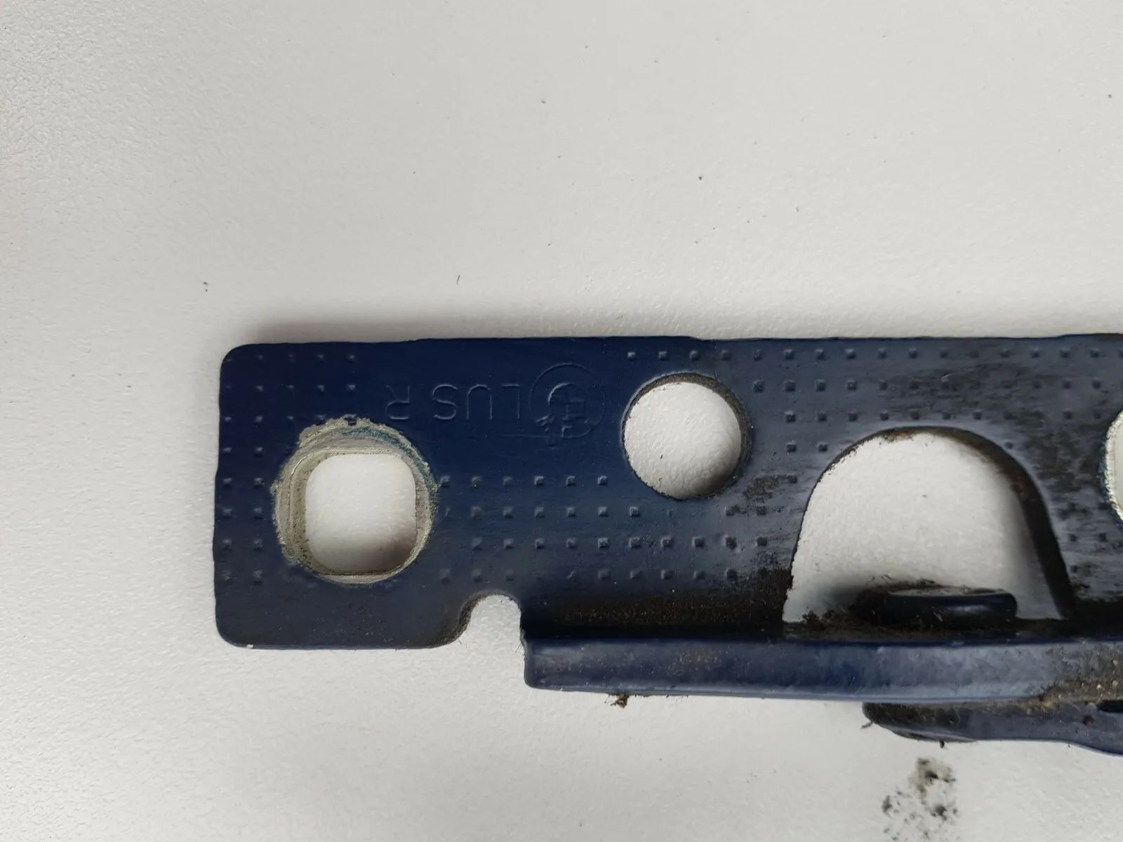 Oryginalne zawiasy maski BMW E39 prawa strona Biarritzblau Metallic