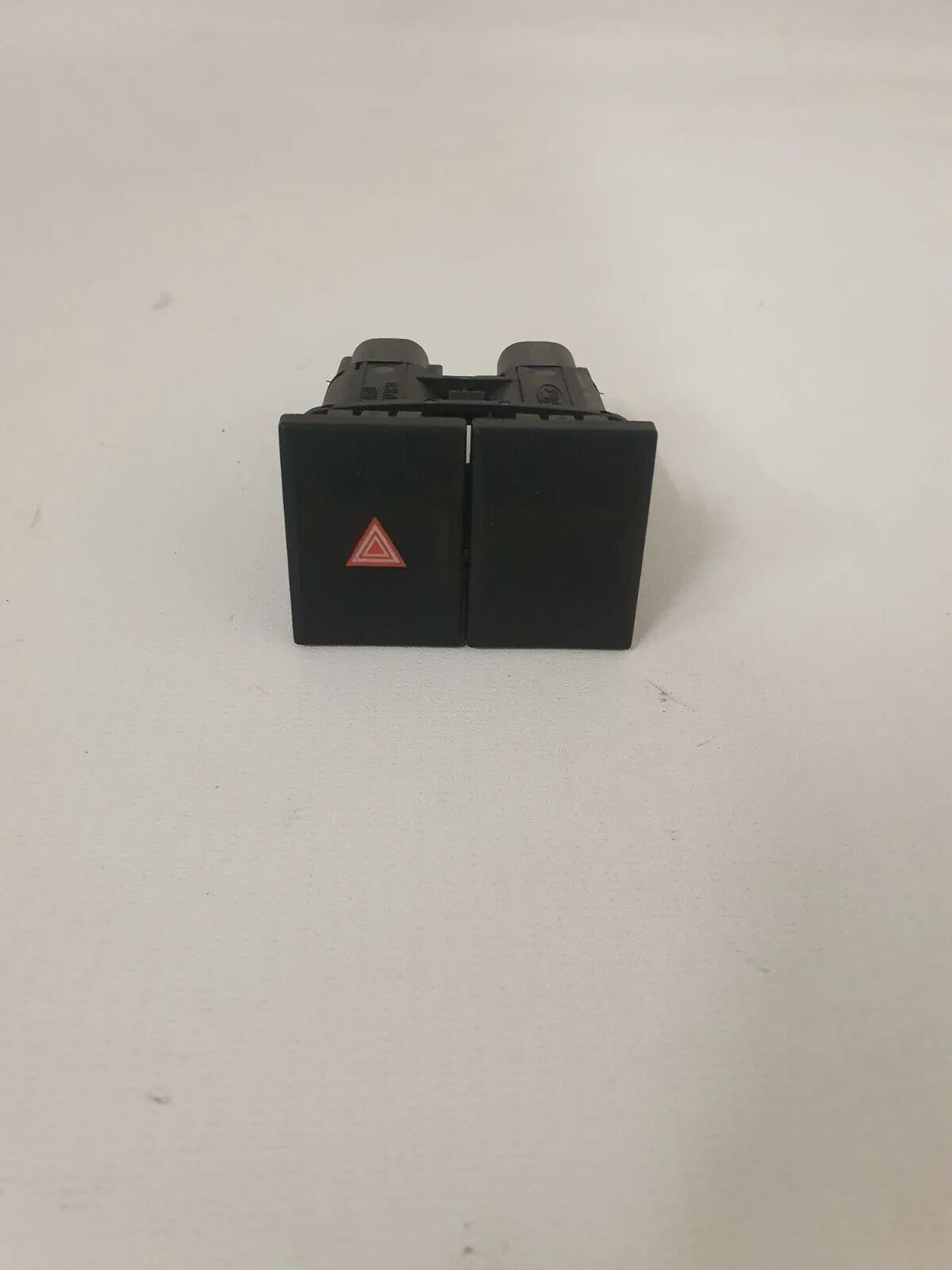 original Ford Mondeo III Bj´00 switch hazard warning lights 1S7T-13A350-BD 