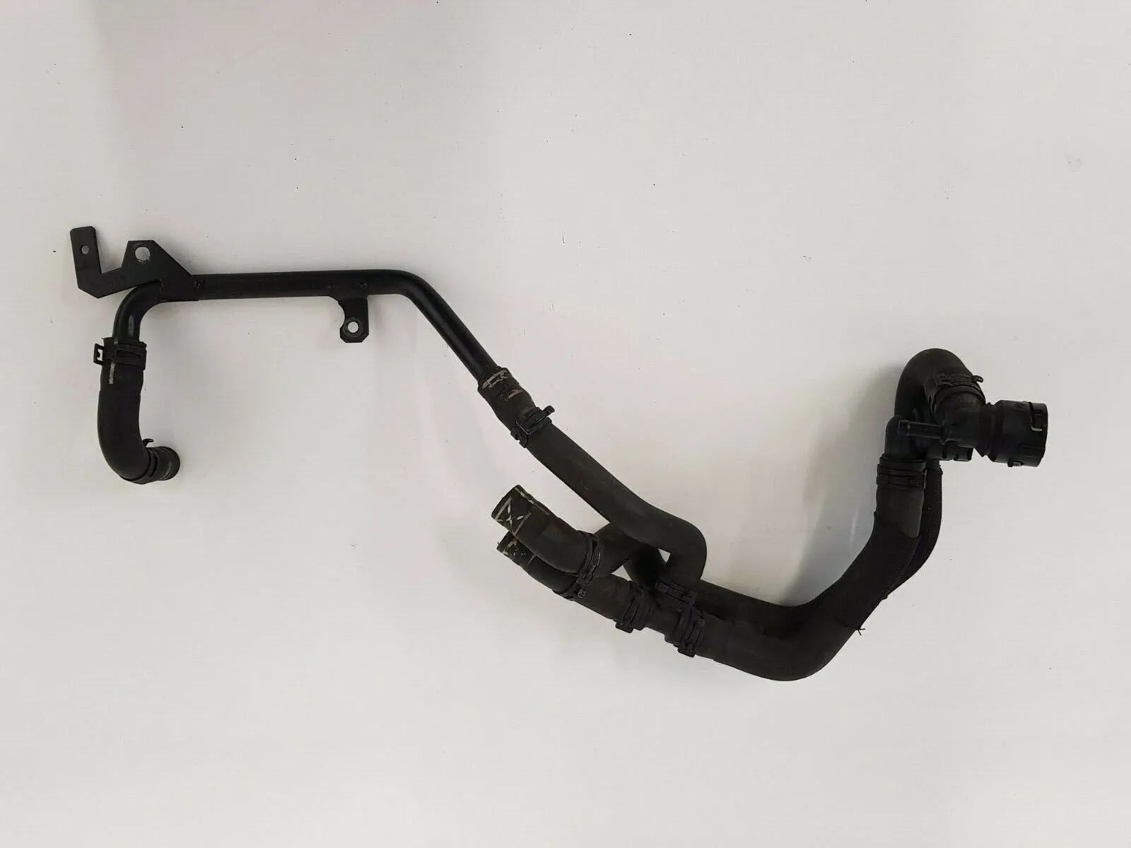 Durite de refroidissement liquide de refroidissement orig VW Golf V 5 1.6 FSI 85KW 1K0121070K