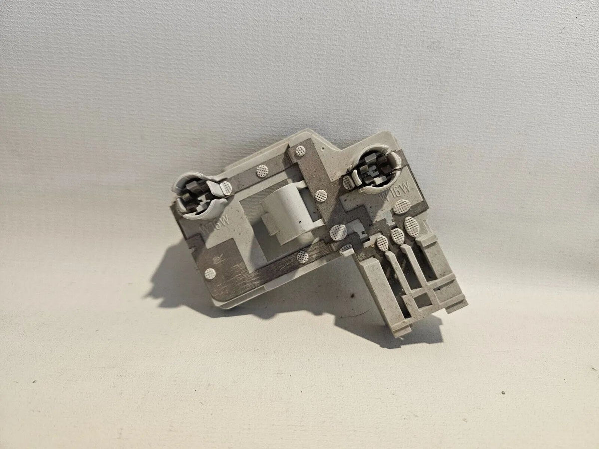 orijinal BMW E61 Sağ Ampul Tutucu Soket 6935332