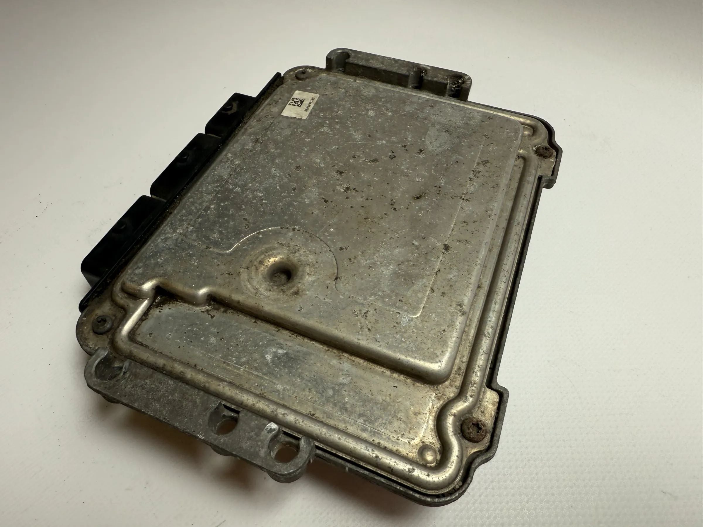 Original Renault Master / Trafic Engine Control Unit ECU 8200635663 / 0281013364 