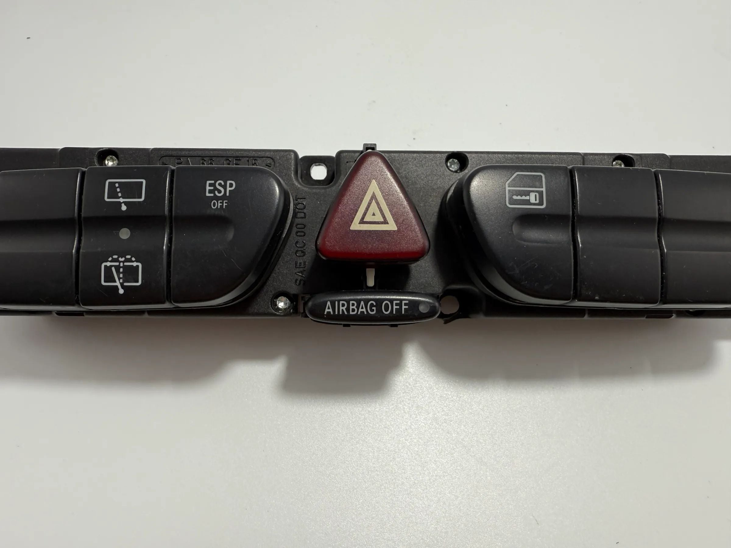 Oryginalny przełącznik Mercedes-Benz C 220 listwa przycisków awaryjnych ESP 2038218258