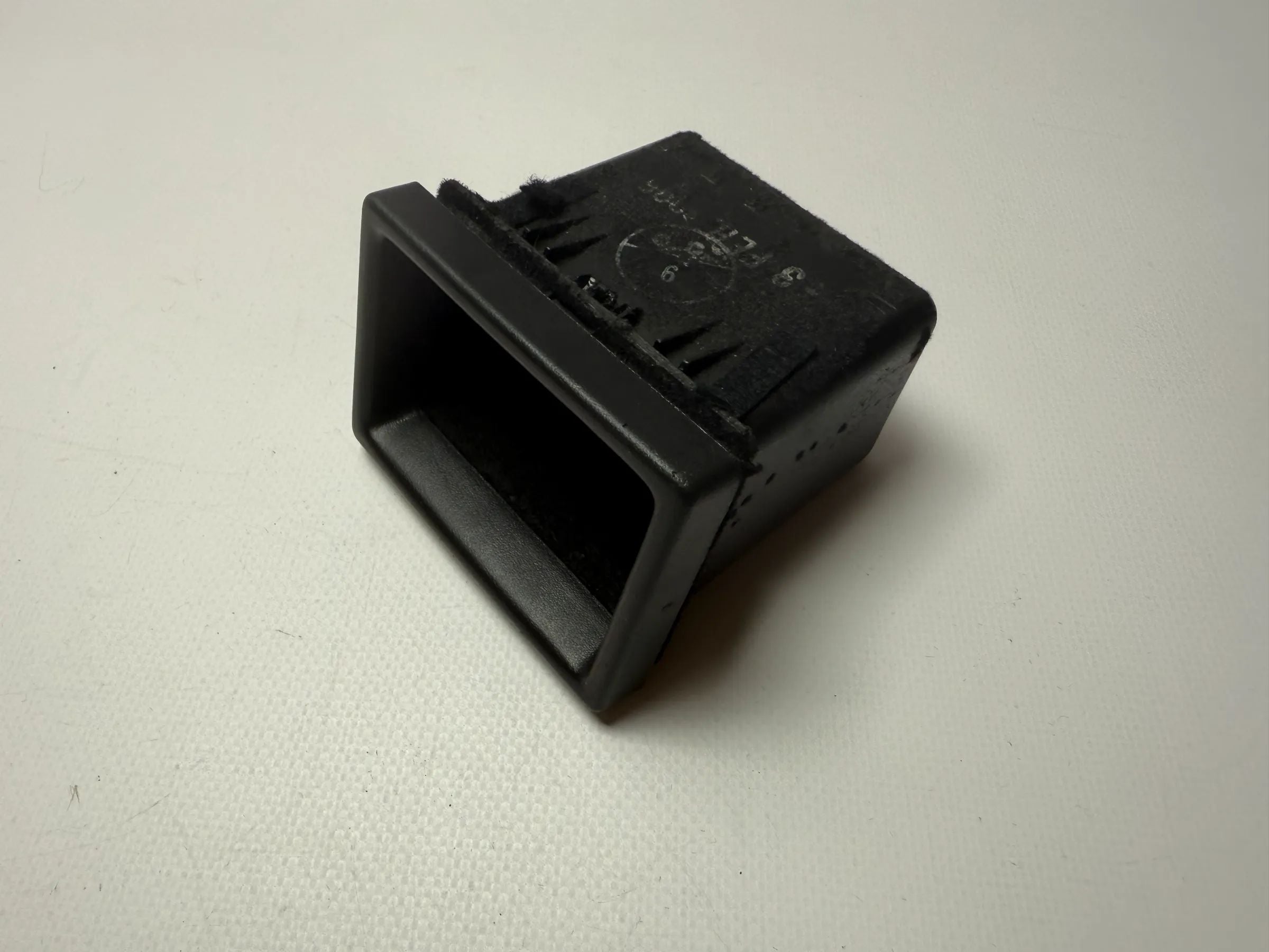 Originele OPEL OMEGA B CARAVAN Opbergvak, 90458845