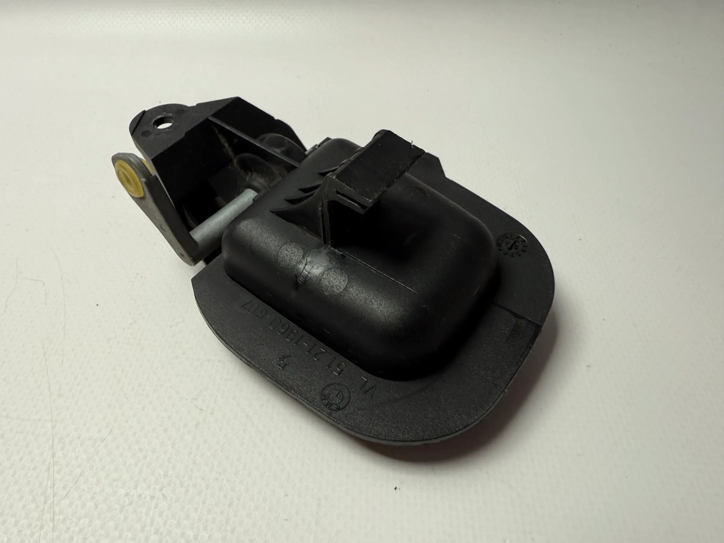 Оригинальная внутренняя ручка двери BMW E36 51.21-1960 807