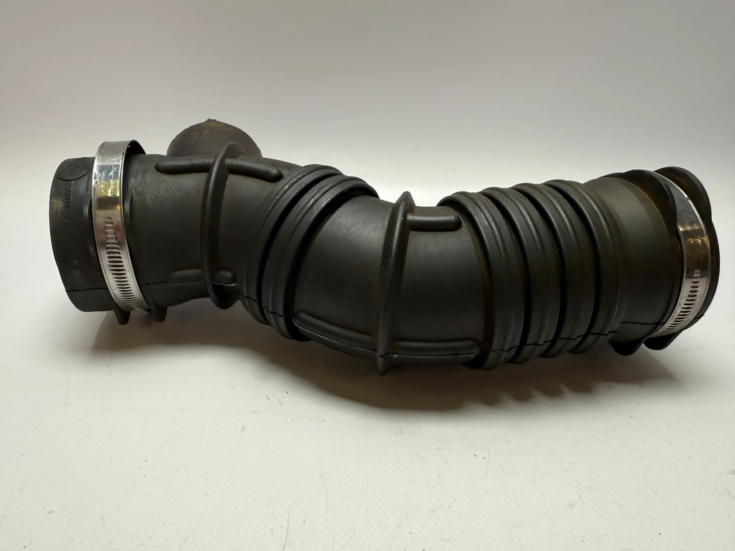 Original RENAULT Megane air intake hose 8200185087