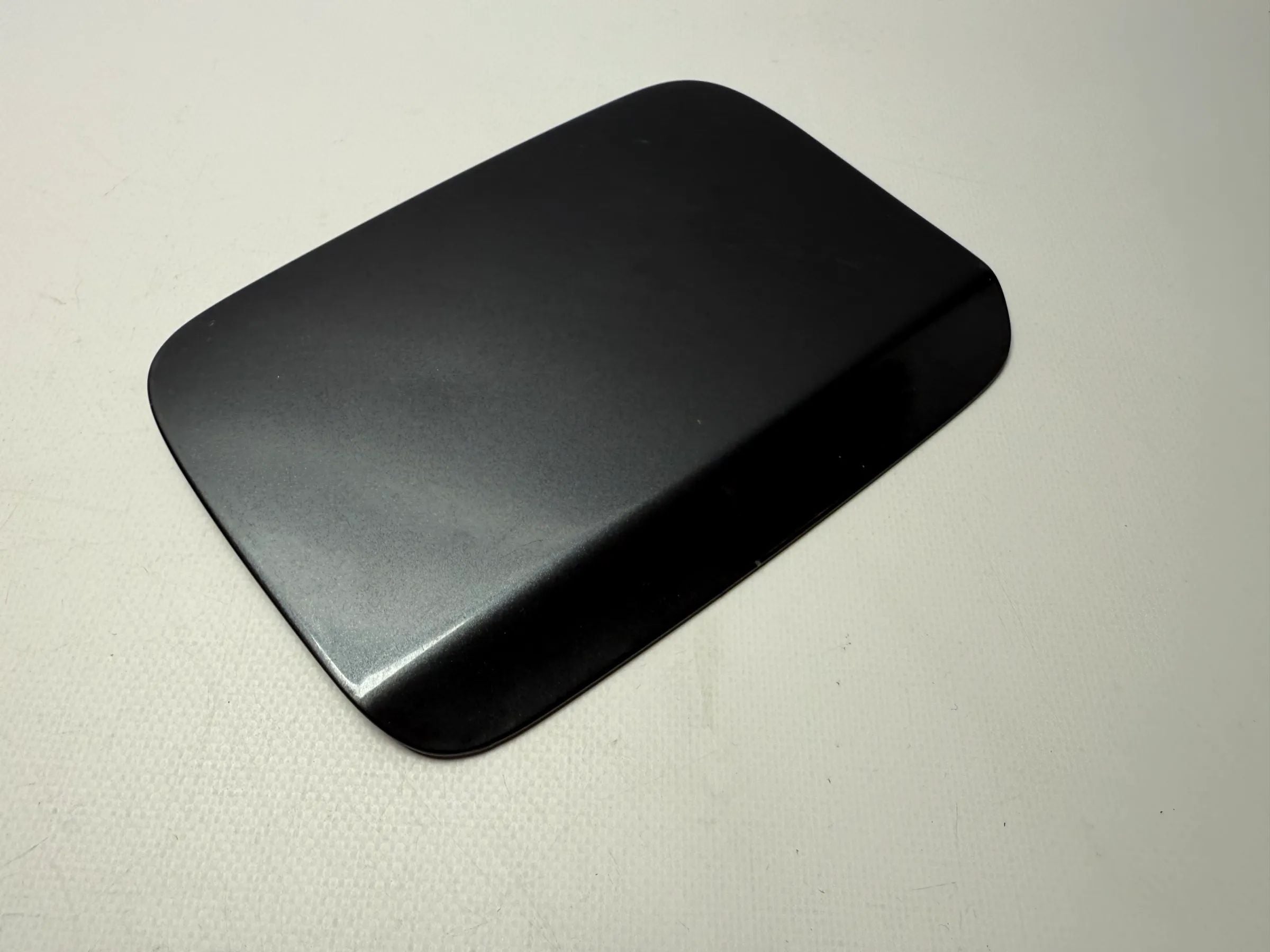 Оригинальная крышка бензобака BMW 3 серии E90 E91 серая 7060692