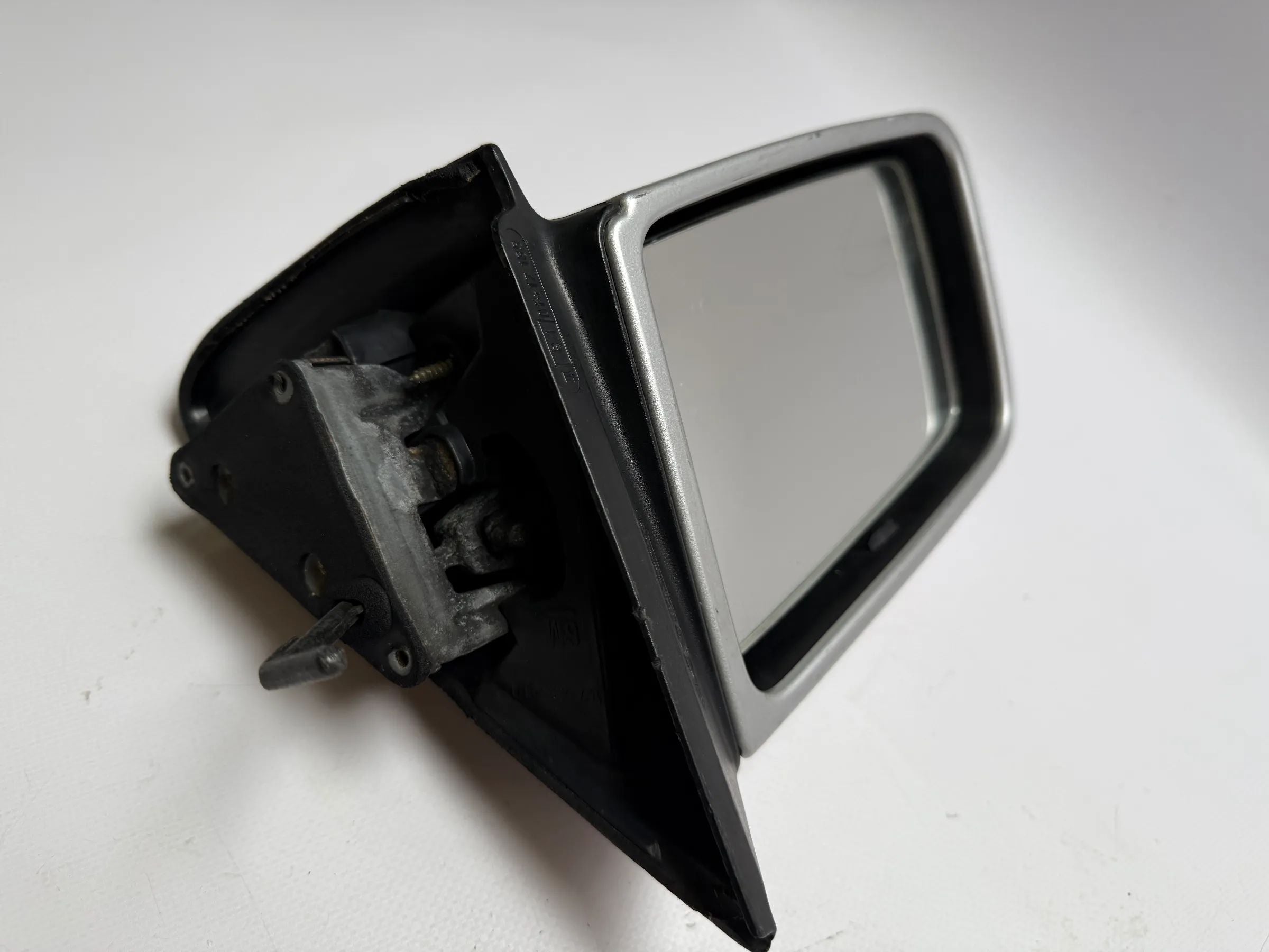 Rétroviseur extérieur gauche Opel Kadett E Argent 167 143-4/1/1 / E10017165