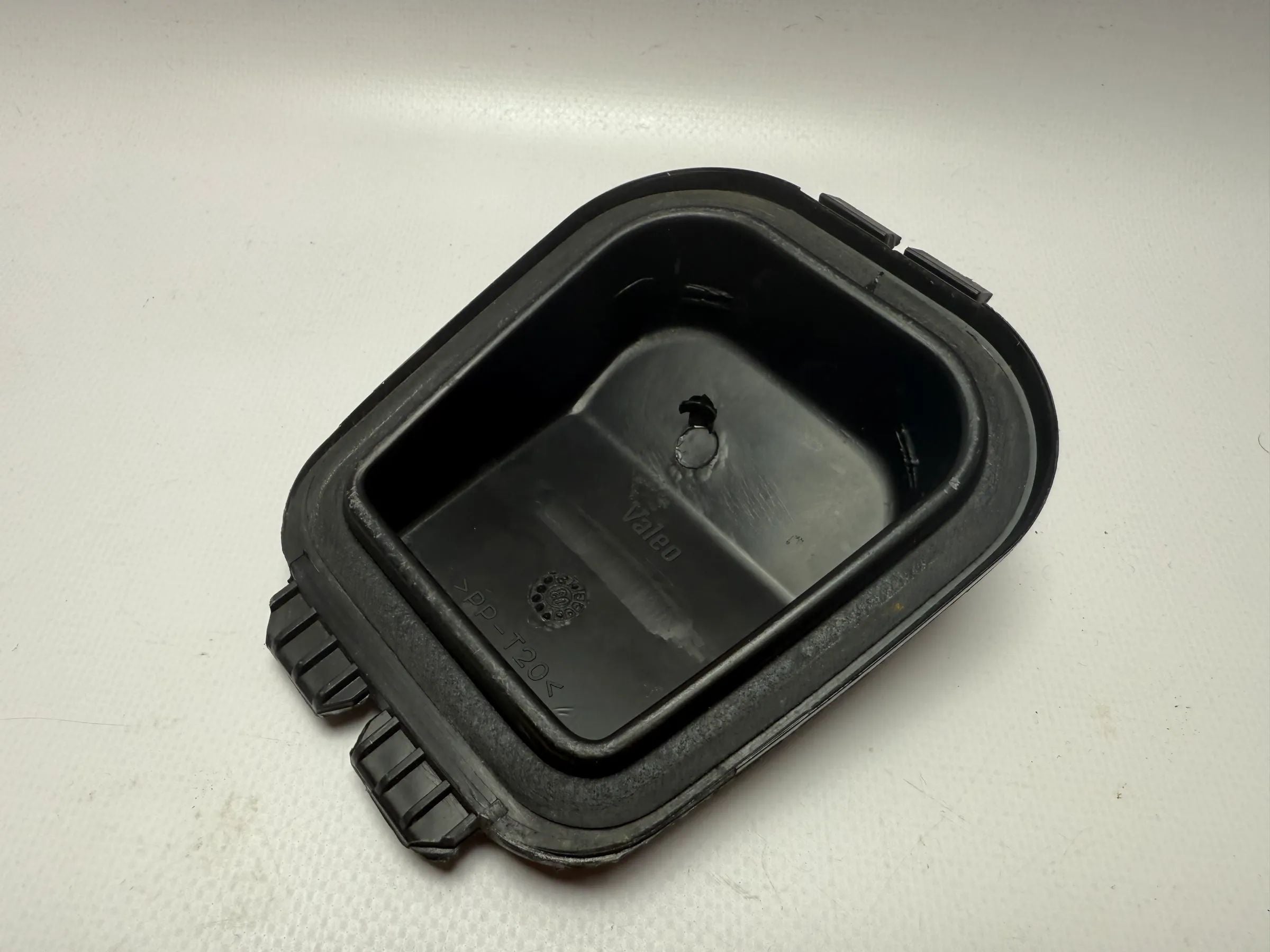อะไหล่แท้ VW / Audi / Seat / Skoda ฝาครอบไฟหน้า Valeo 6K5941607