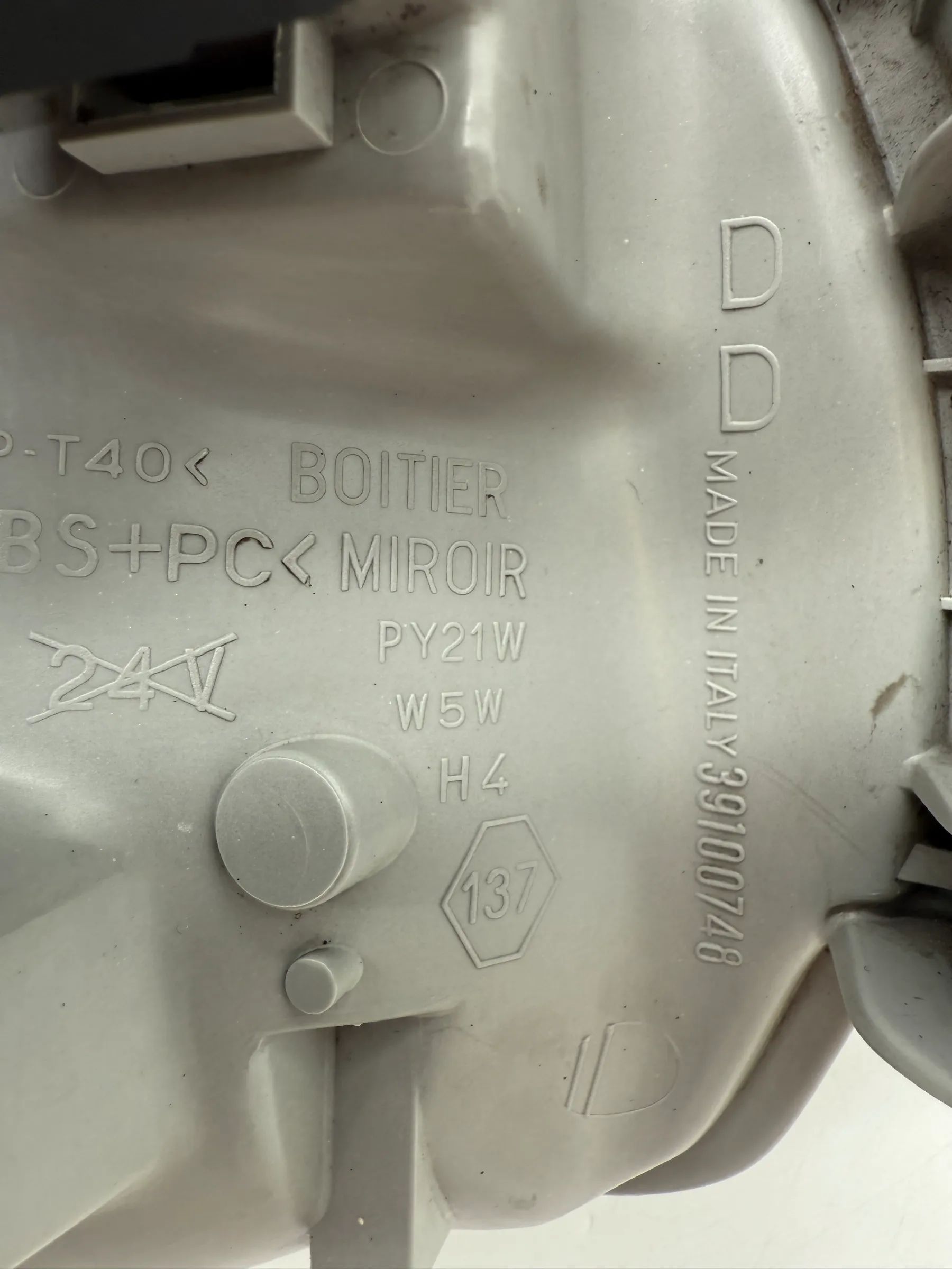 Original Renault Twingo 1 C06 Headlight Right 7700.419306 / 39100.999-E 