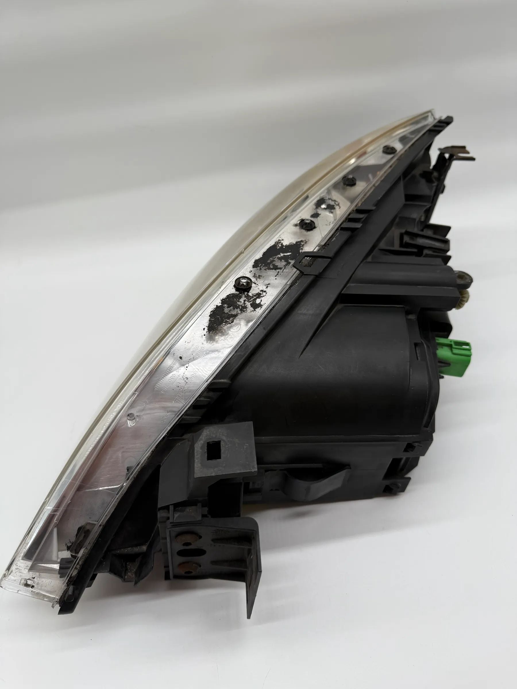 Original headlight Ford Mondeo III Mk3 1S7113005AK Right 