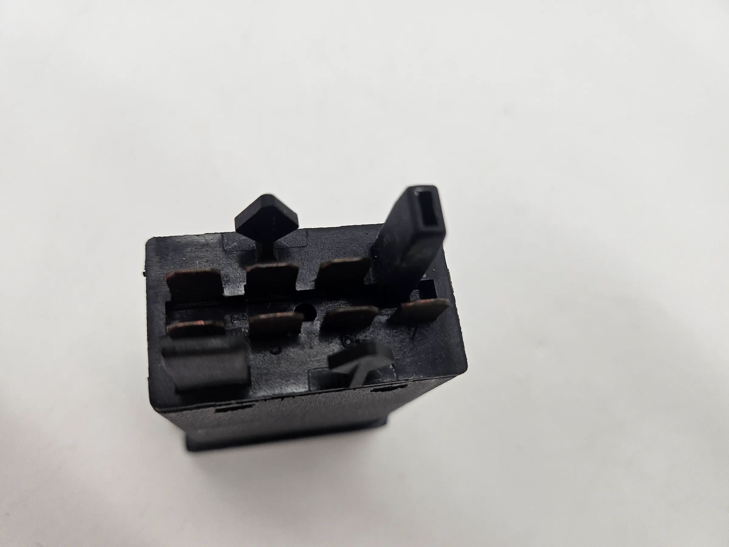Original Audi A4 B5 8D hazard warning light switch 8D0941509 C 