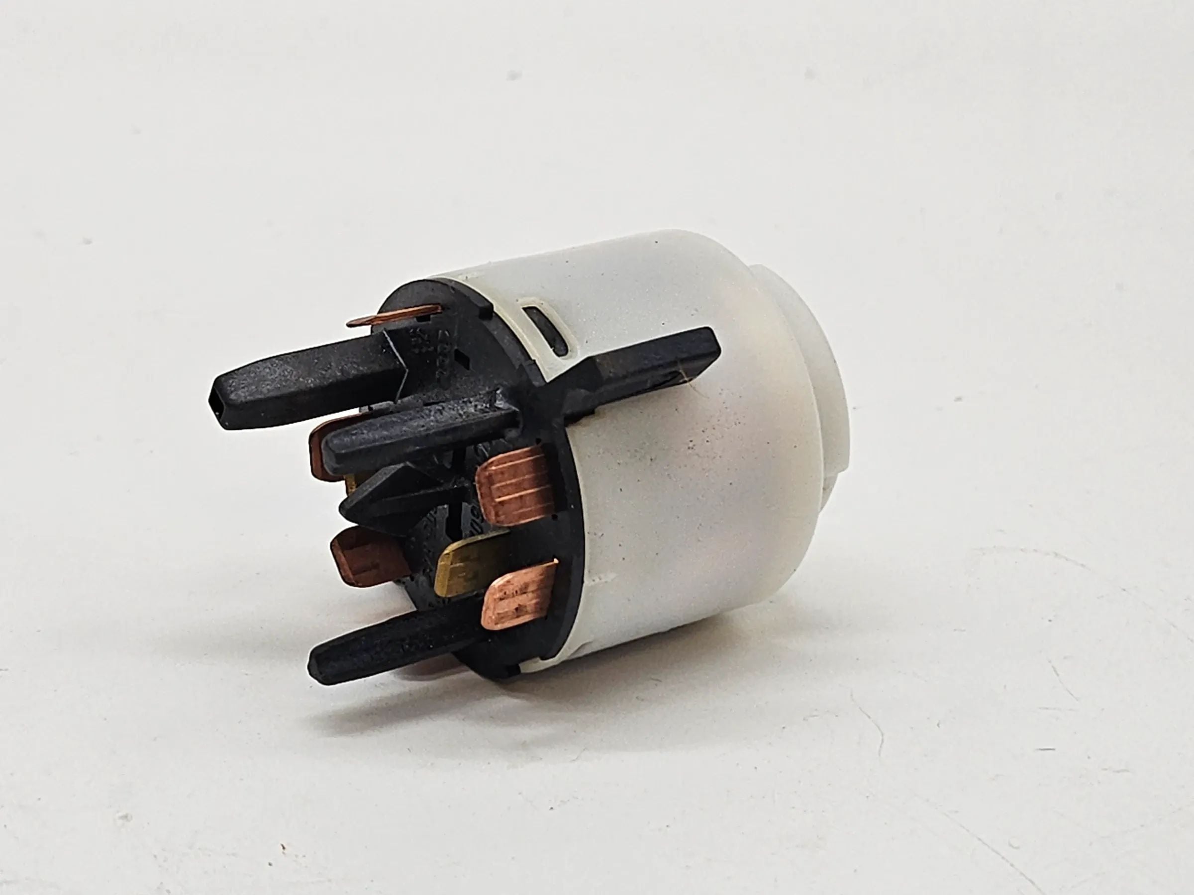 Original Audi A6 4B Zündschalter Startschalter Zündschloss Schalter 4B0905849