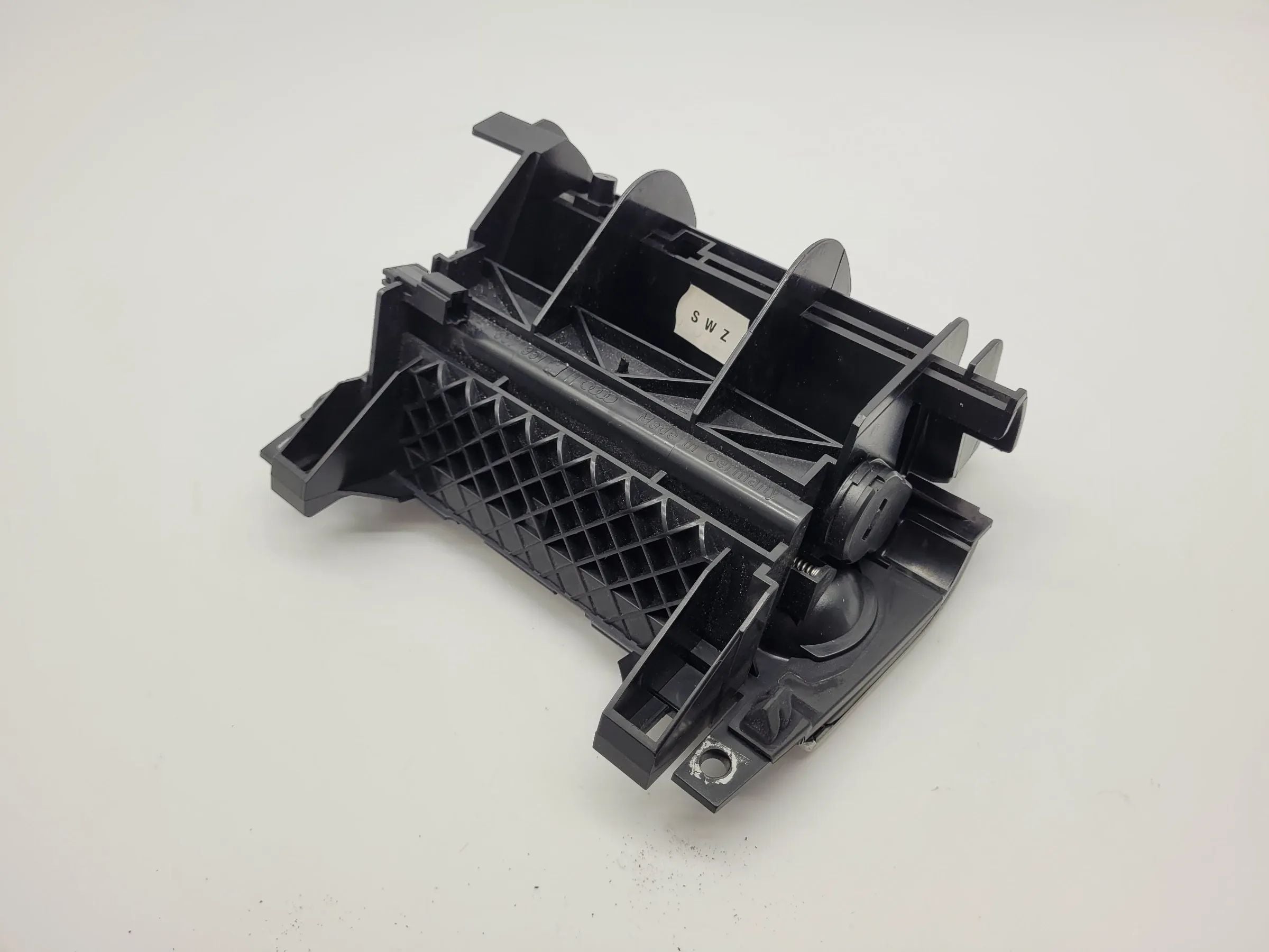 Original Audi A4 (8E/B6/B7) Aschenbecher Grau 8EO857951