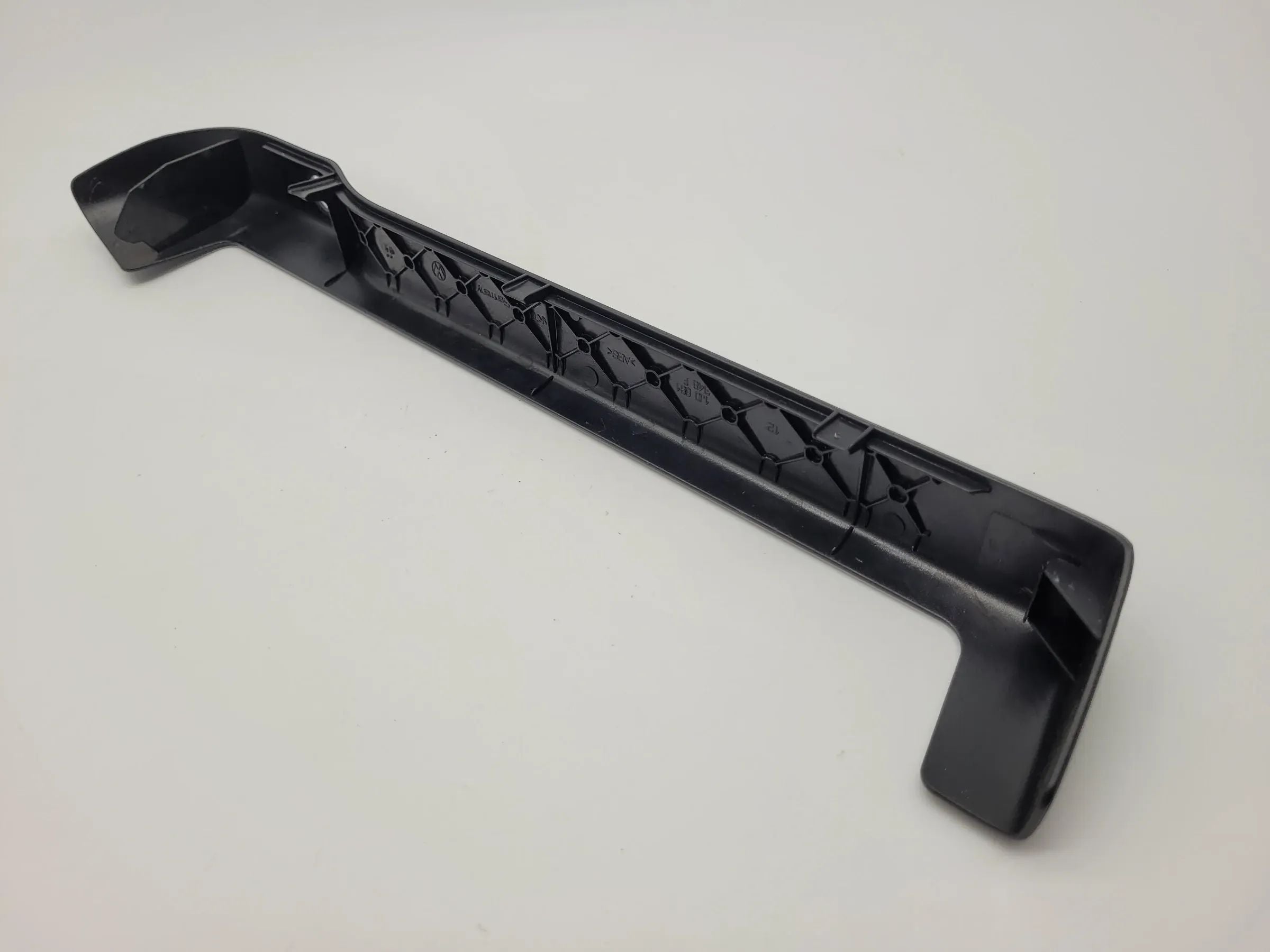 Original VW Golf IV 4 (1J5/1J1) Verkleidung Sitzschiene Rechts 1J0881348F