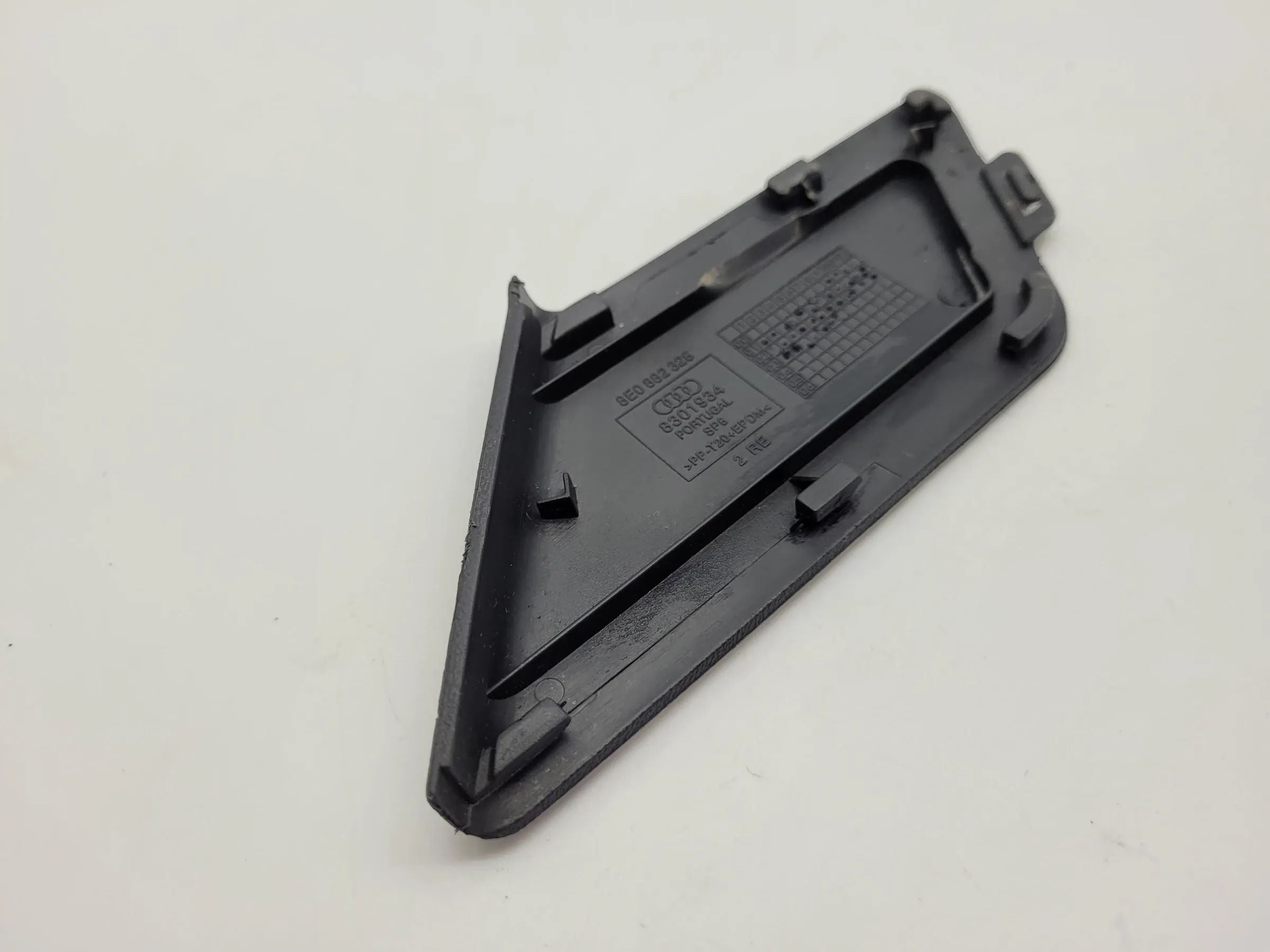 Original Audi A4 (8E/B6/B7) Abdeckung Gurtverkleidung Blende Rechts 8E0882328