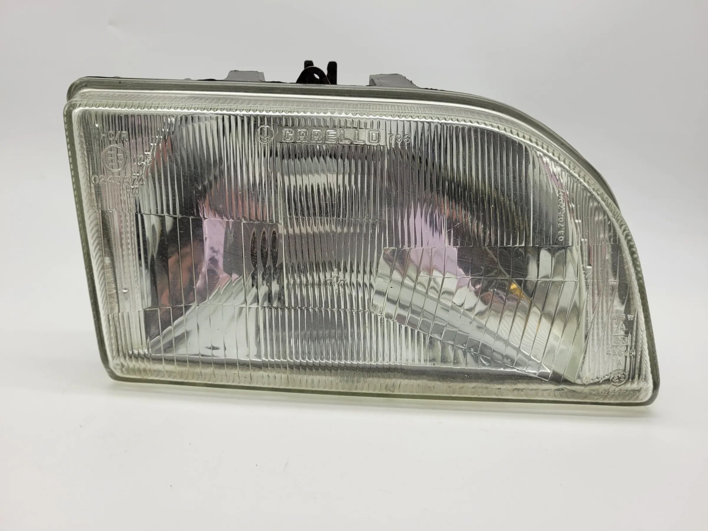 Original Ford Fiesta III 3 (GFJ) Scheinwerfer / Frontleuchte Rechts 89FG13005A2A